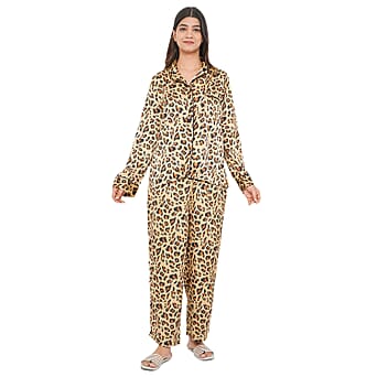 https://tjcuk.sirv.com/Products/71/7/7173366/TAMSY-Leopard-Pattern-Super-Soft-Womens-Nightwear-Set-Gold_7173366.jpg?w=342&h=342