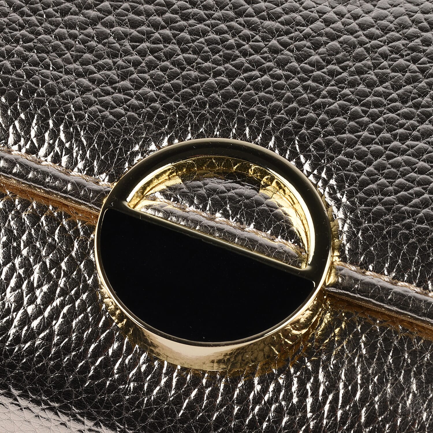 Close Out Deal - Metallic Envelope Clutch Bag with Shoulder Strap Chain (Size 26x12x4 Cm) - Gold