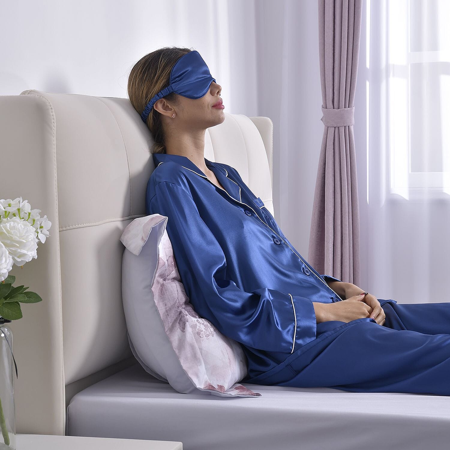 La Marey 5 Piece Sleepwear Set (Size XL-XXL) - Royal Blue & White