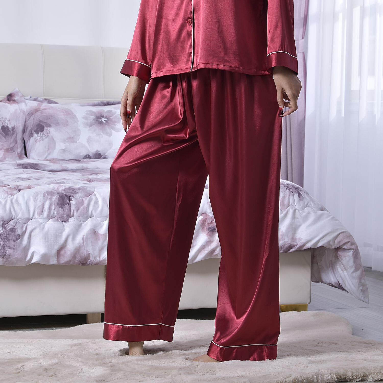 La Marey 5 Piece Sleepwear Set - Navy and White