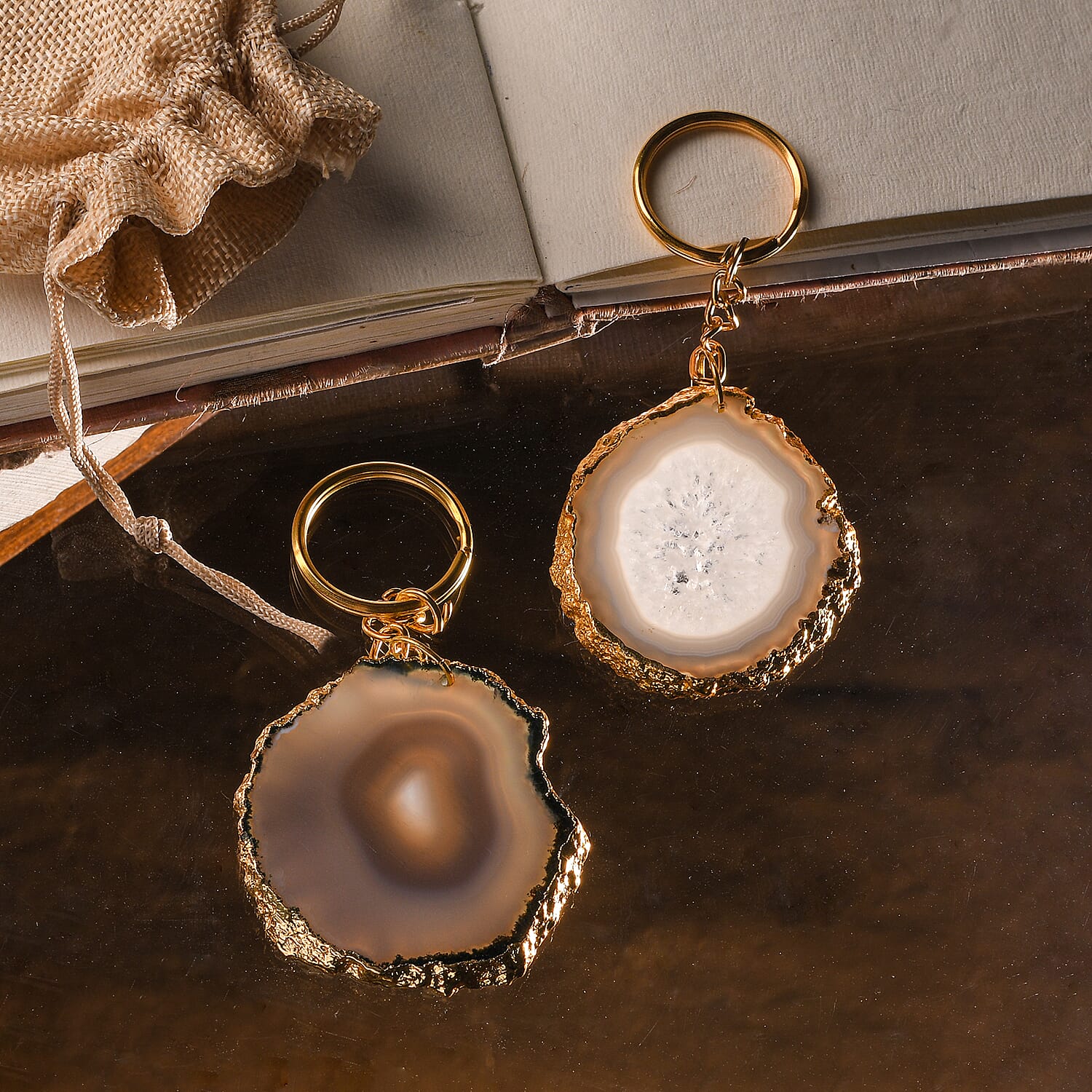 Set of 2 Eye-Catching Agate Keychains - Grey - White  in Yellow Gold Tone.