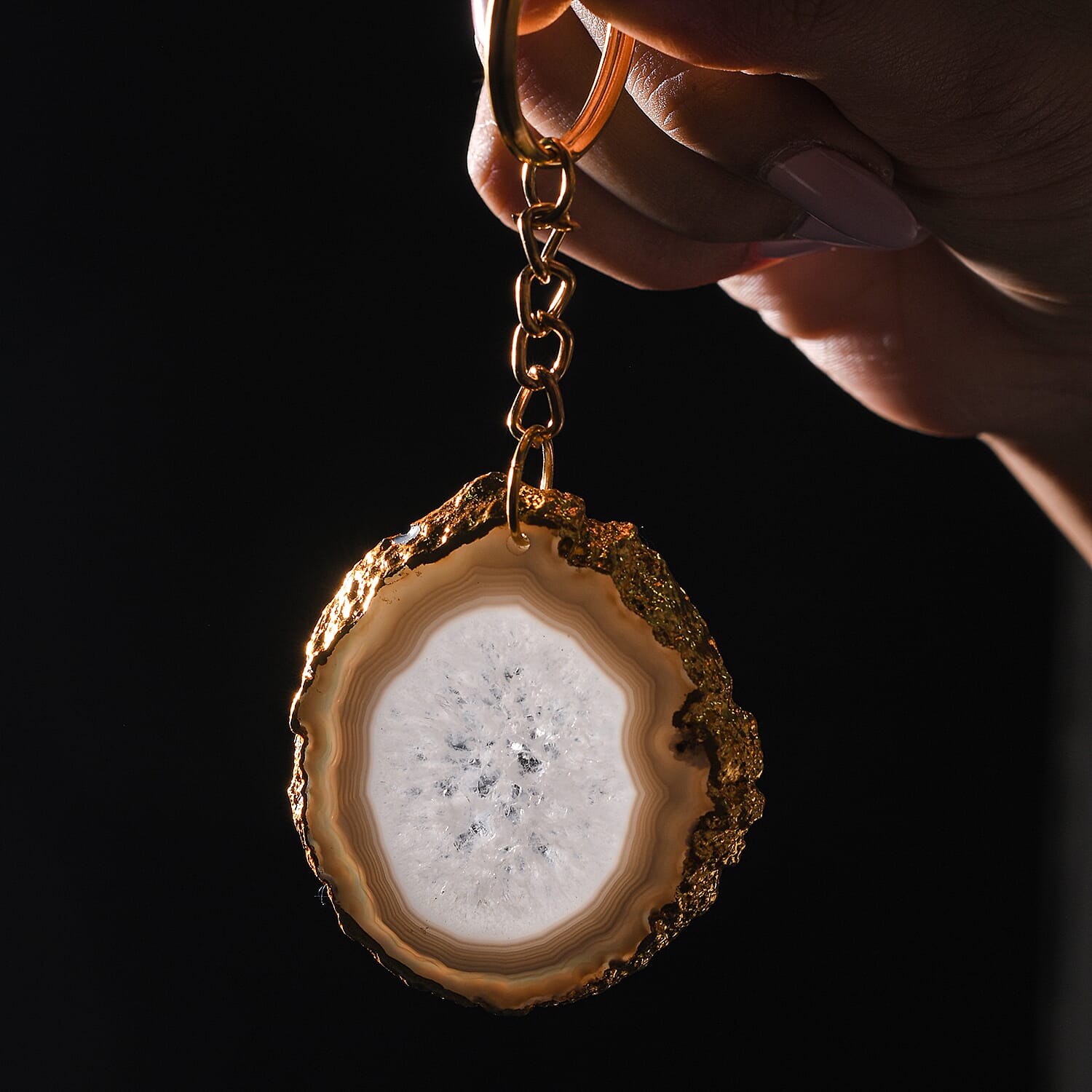 Set of 2 Eye-Catching Agate Keychains - Grey - White  in Yellow Gold Tone.