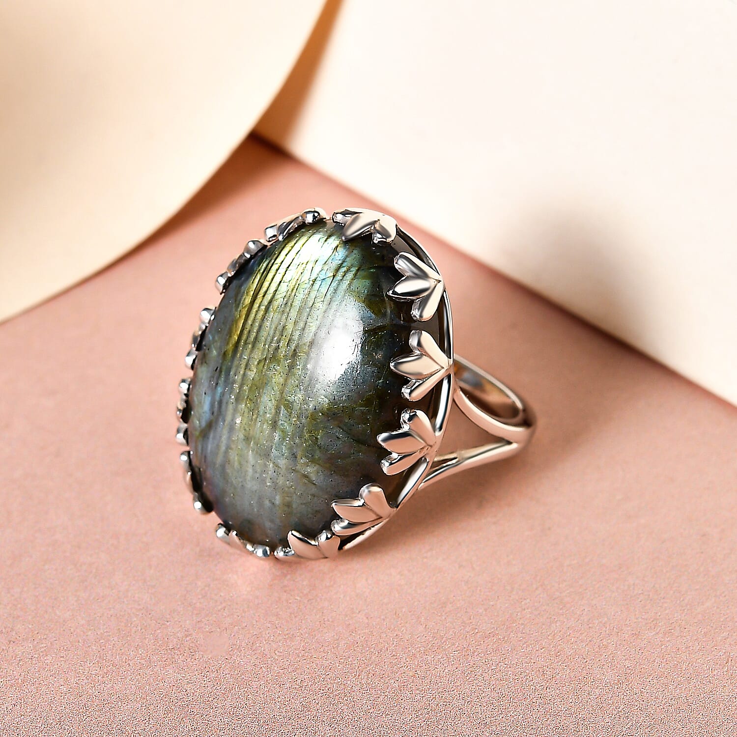 Labradorite Ring in Platinum Overlay Sterling Silver 26.520 Ct.