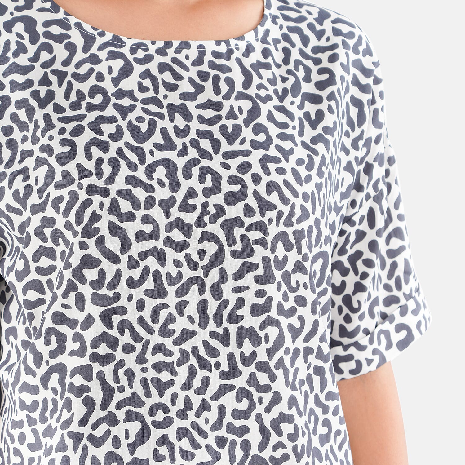 TAMSY Viscose Floral Pattern Top - Black