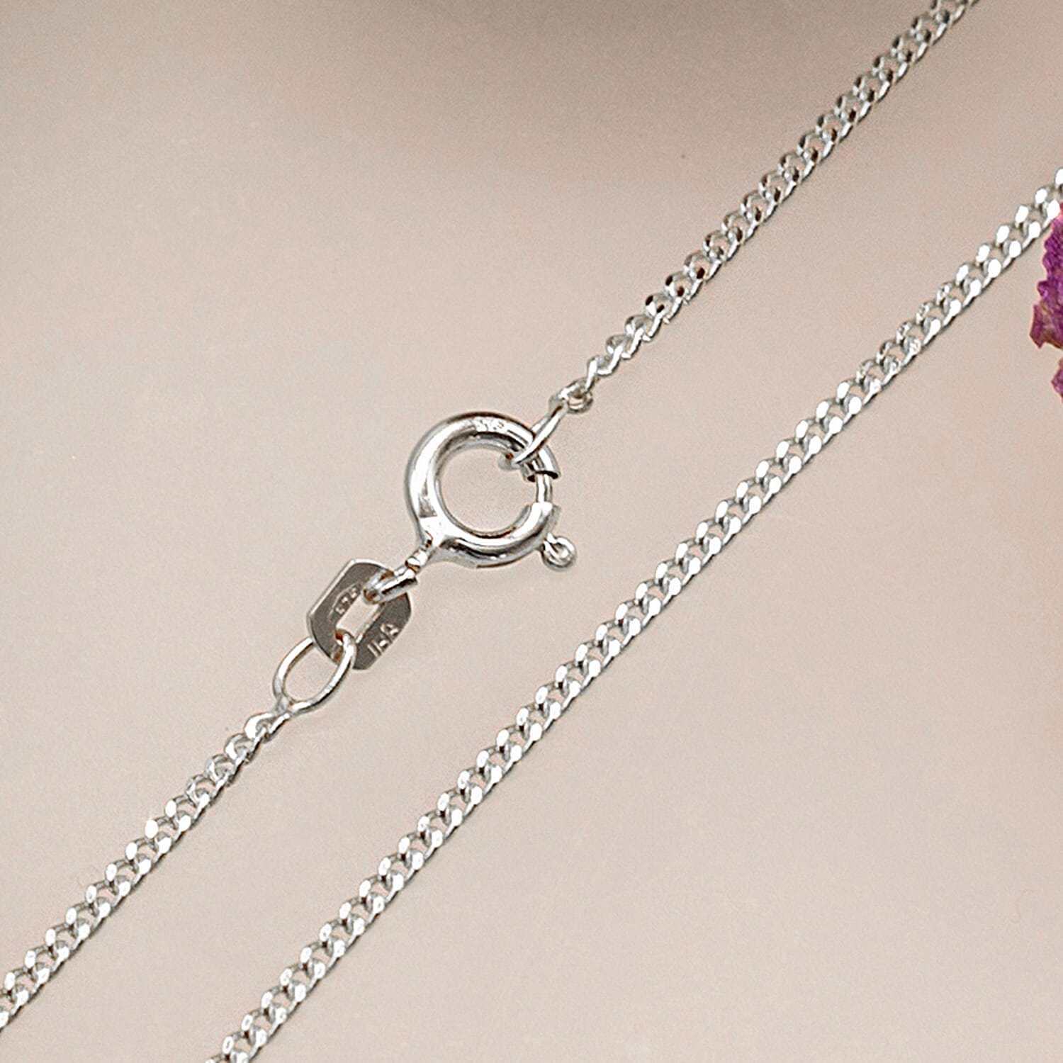 18K White Gold 1.4mm Diamond Cut Curb Chain 18 Inch