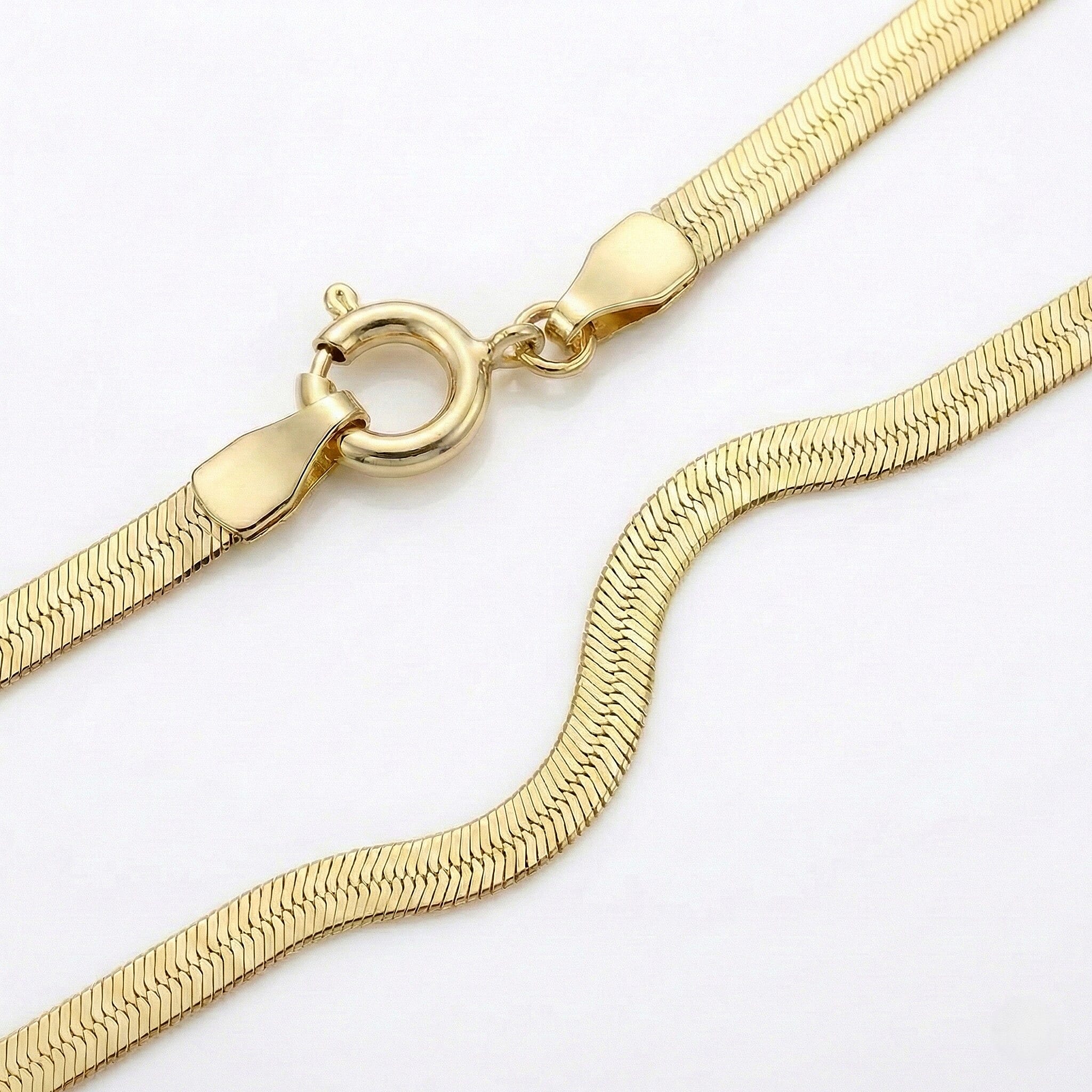 9K Yellow Gold 3mm Herringbone Bracelet 7 Inch