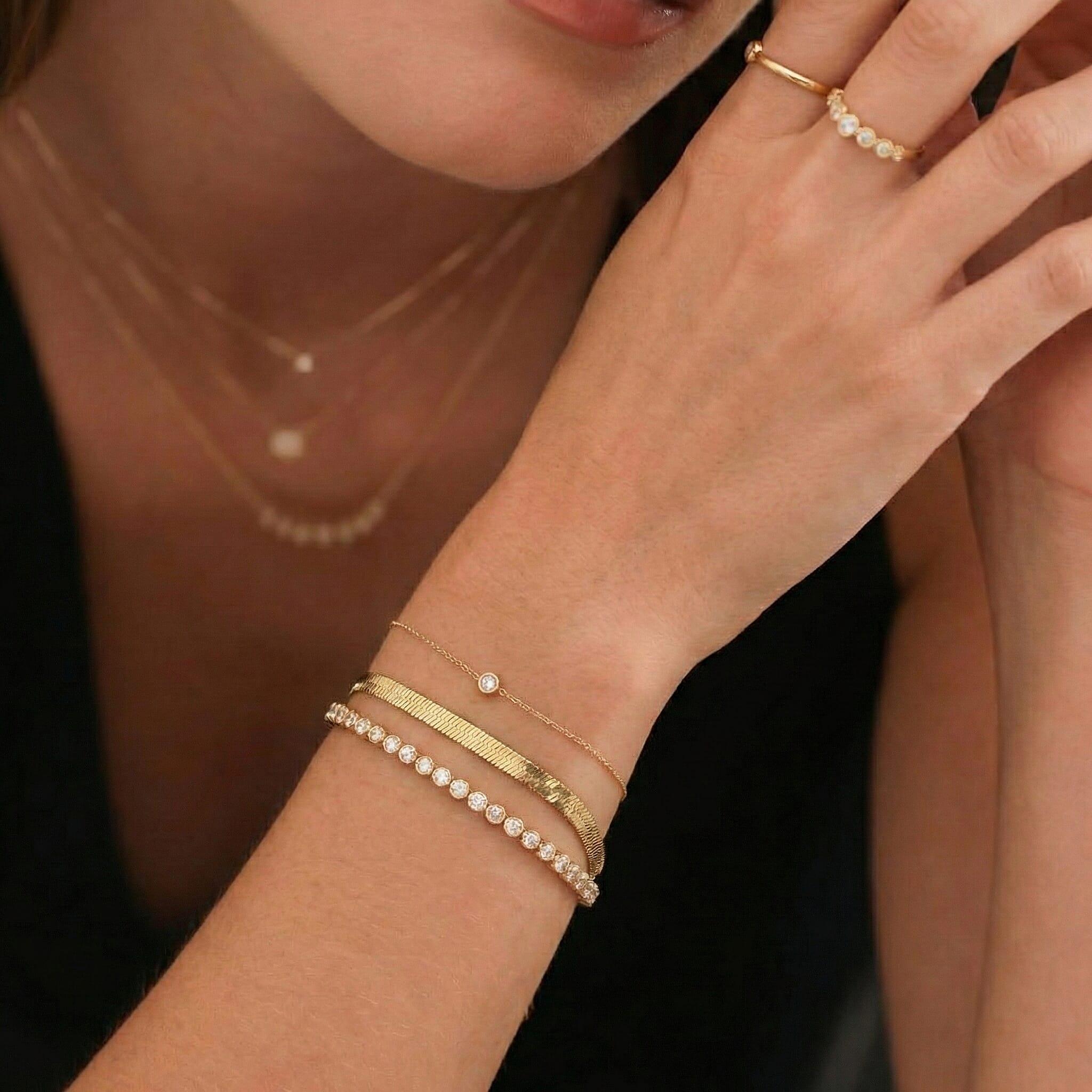 9K Yellow Gold 3mm Herringbone Bracelet 7 Inch