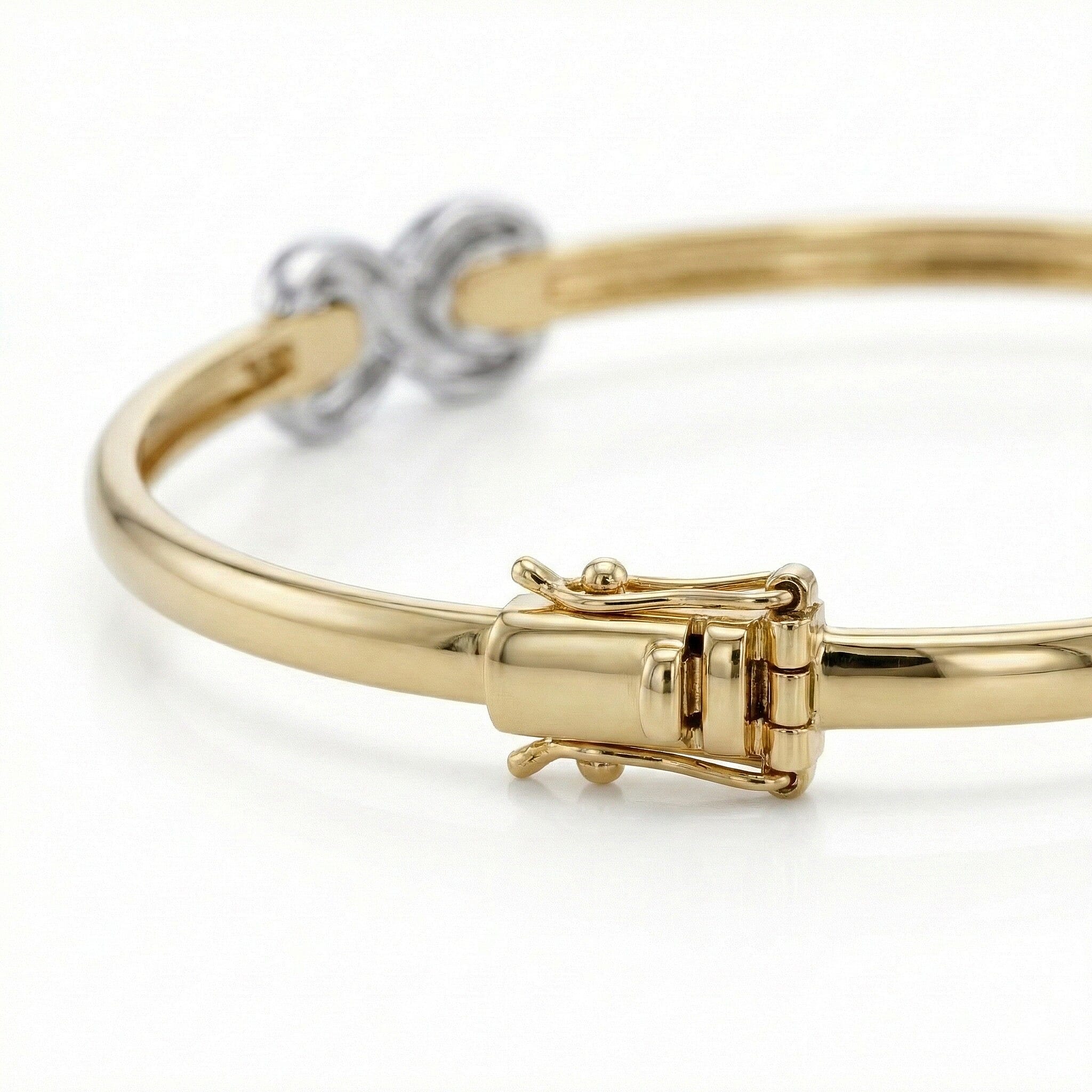 9K Two Colour Gold 7.5mm X 14mm Kiss Band Bangle