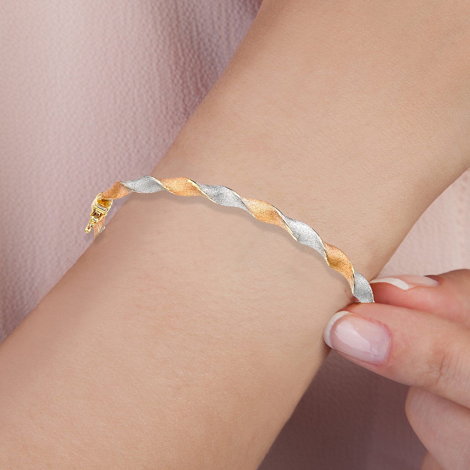 9K Three Colour Gold 4mm Satin Twist Bangle