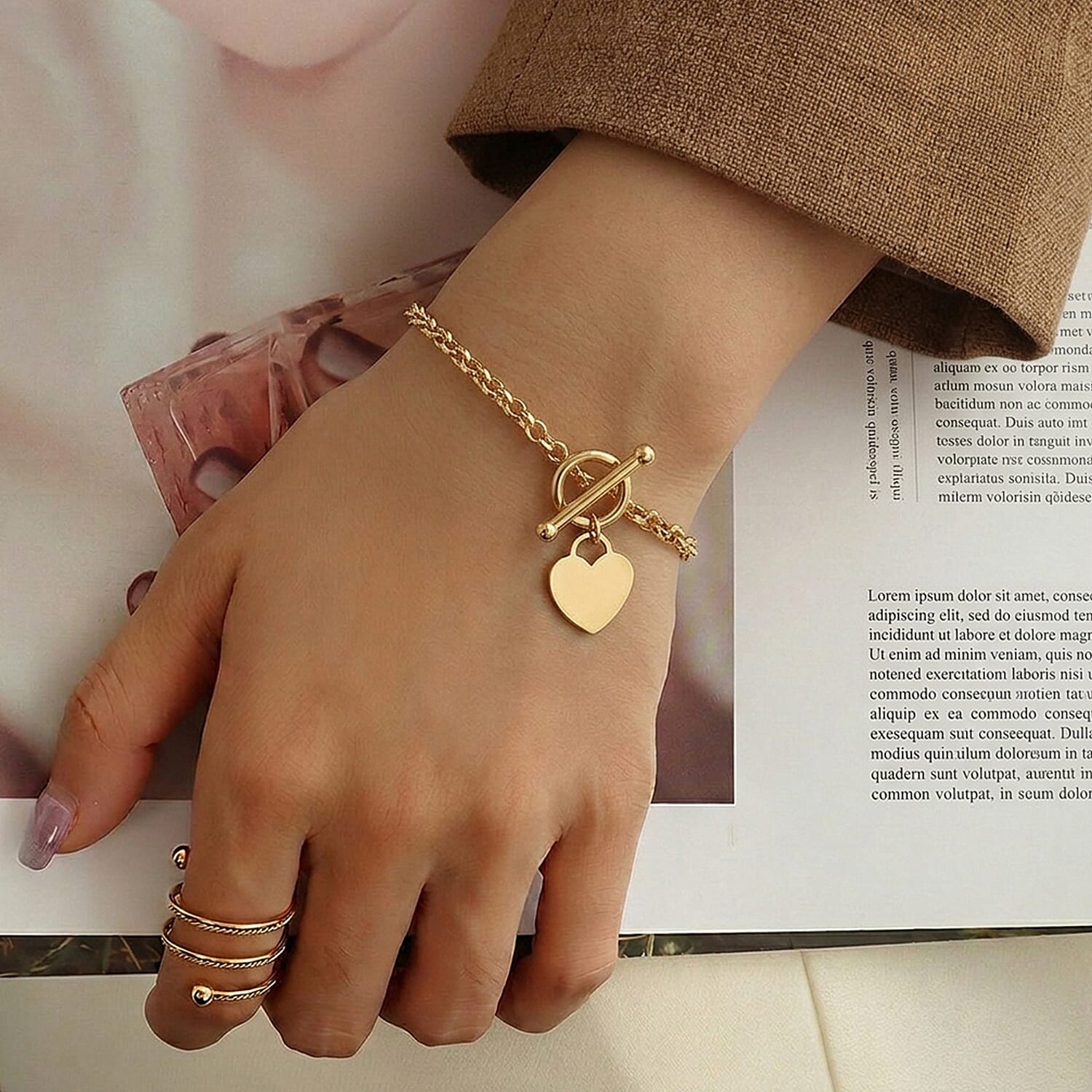 9K Yellow Gold Oval Belcher Heart Tag T Bar Bracelet 8 Inch