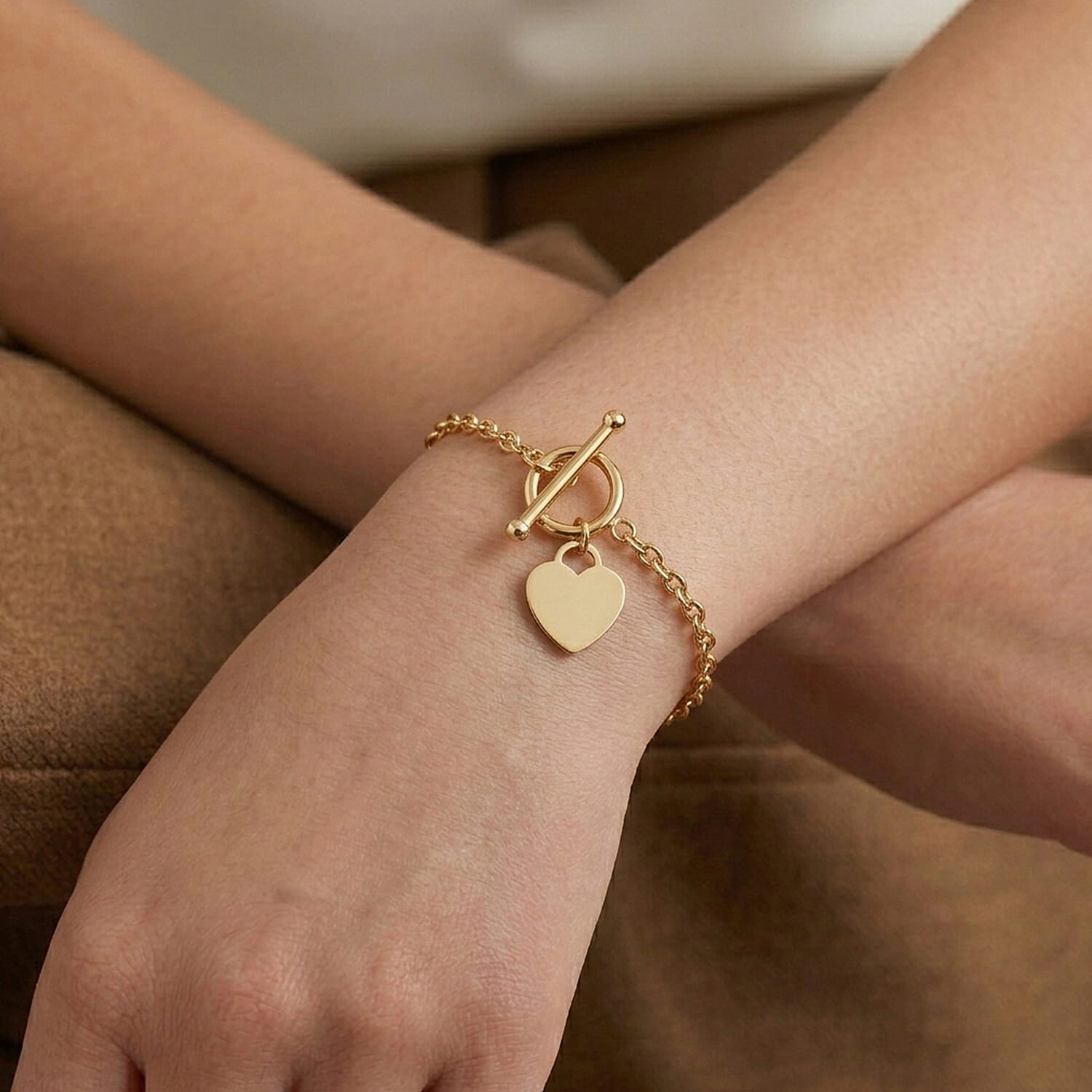 9K Yellow Gold Oval Belcher Heart Tag T Bar Bracelet 8 Inch