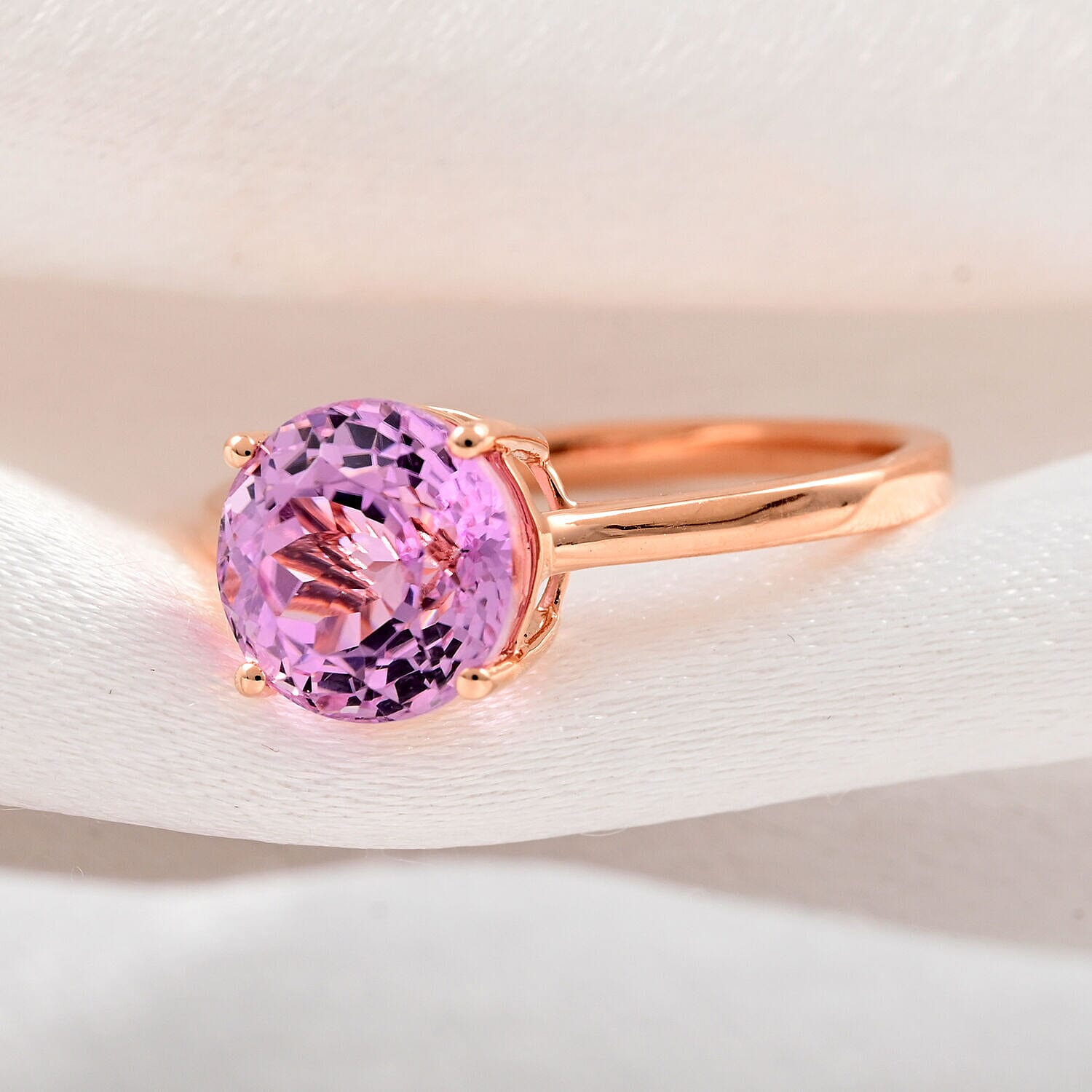 Certified and Appraised 14K Rose Gold AAA Martha Rocha Kunzite Solitaire Ring Gold 3.14 grams, 2.60 Ct