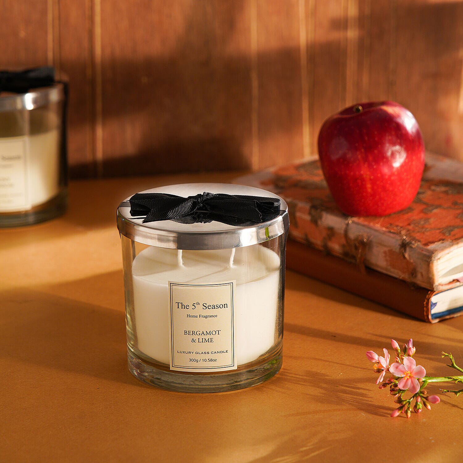 Doorbuster - The 5th Season Soy Wax Candle Bergamot & lime Scented