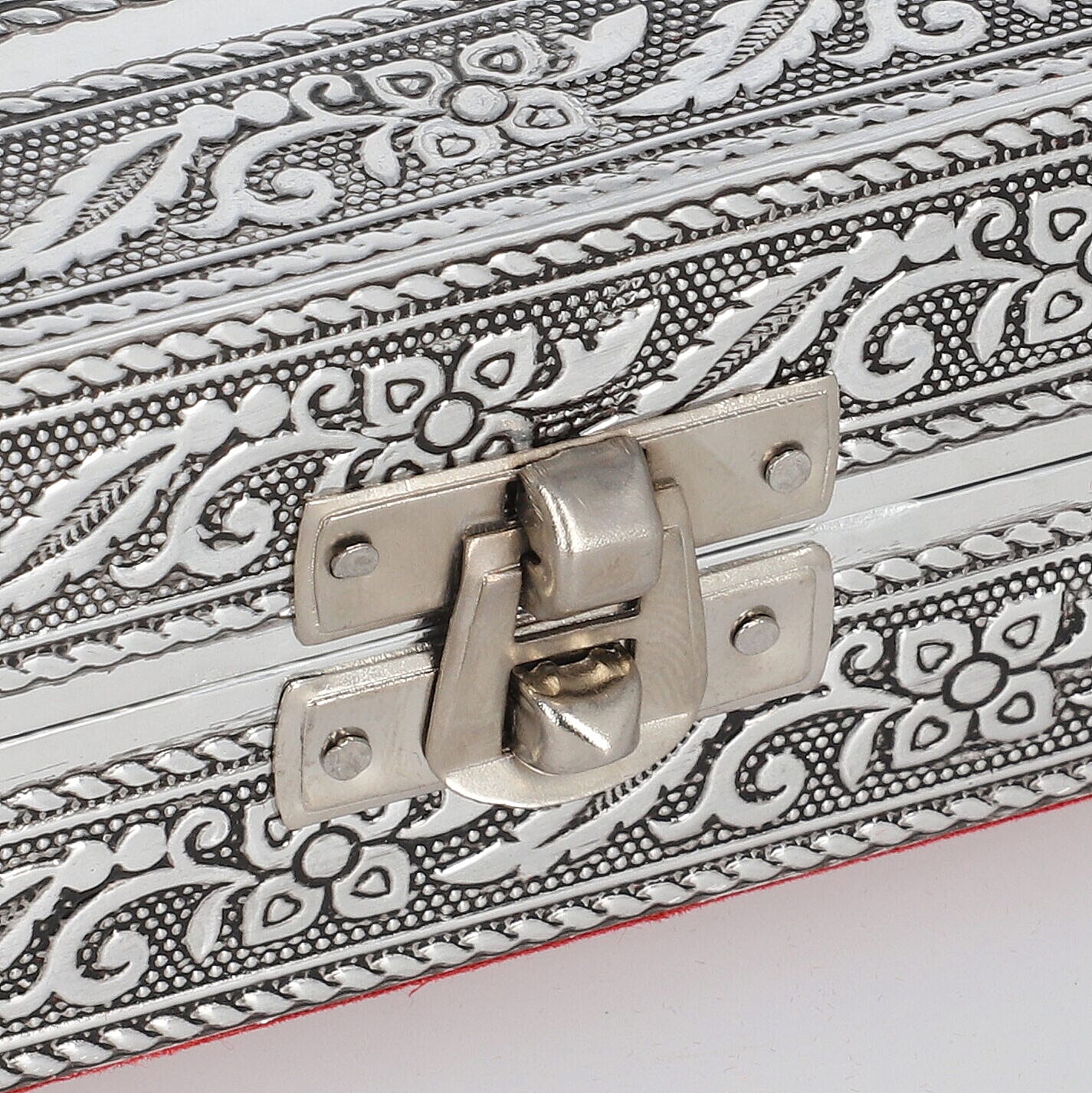 Handcrafted Aluminium Tree of Life Embossed Jewelry Box (Size 23x17x5 cm) - Silver