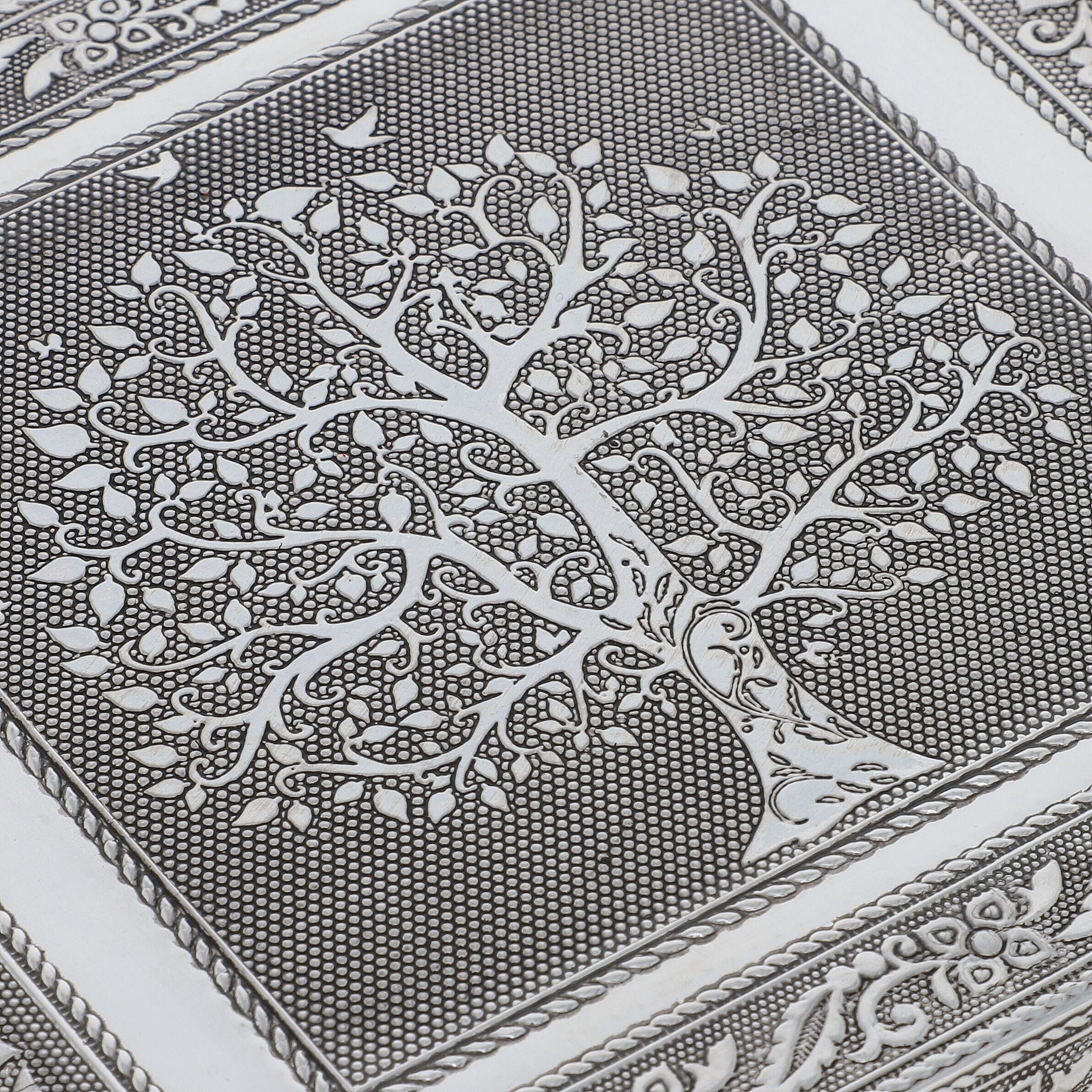 Handcrafted Aluminium Tree of Life Embossed Jewelry Box (Size 23x17x5 cm) - Silver