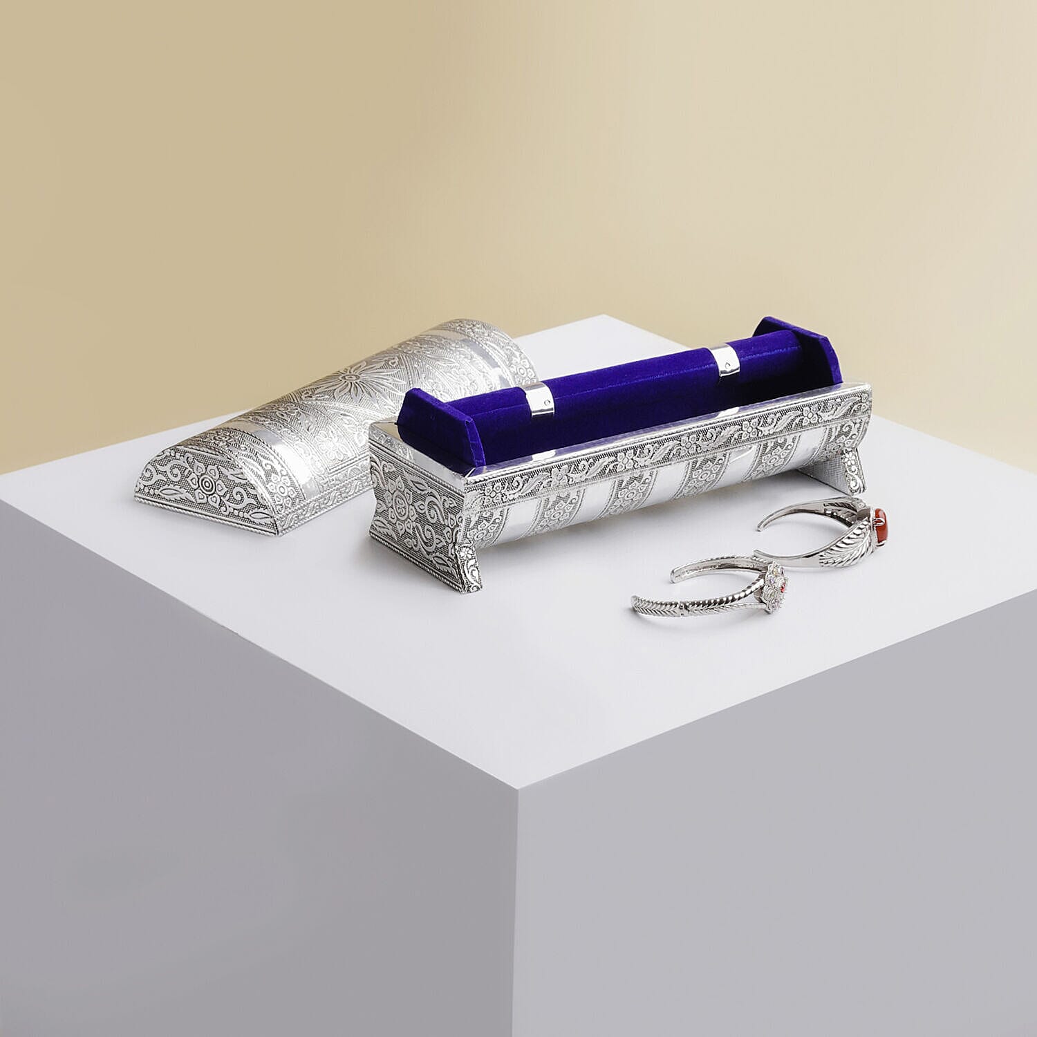 Hand Embossed Oxidized Round Wooden Bangle Box With Scratch Protection (Size 25x9x9 cm) - Silver