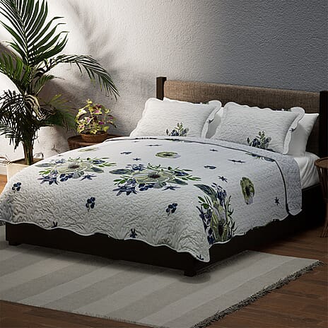 Flowers in Bloom- Summer Quilt with 2 Pillowcases (King Size) - White and Green