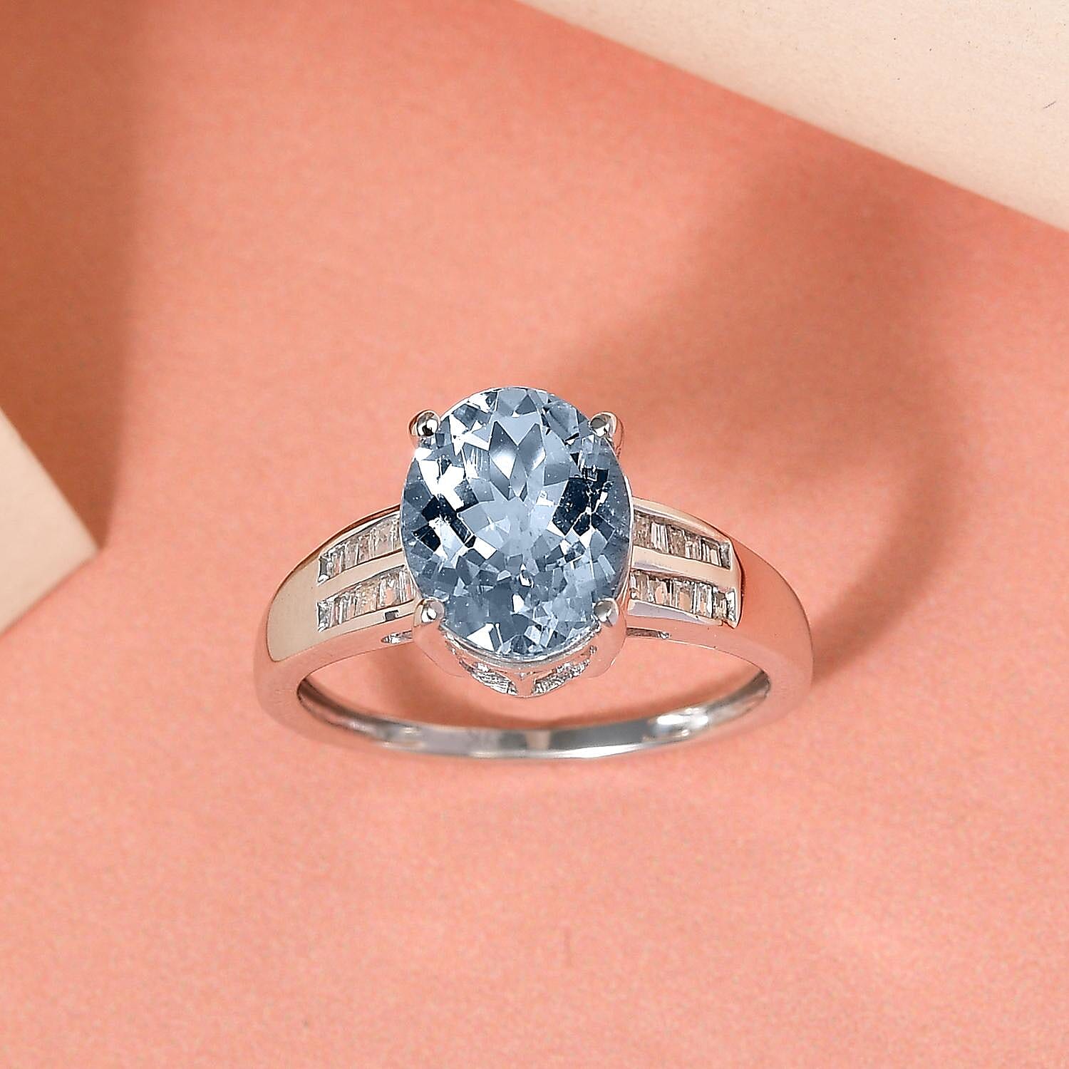 9K White Gold Santa Teresa Aquamarine and Diamond Ring 2.29 Ct.