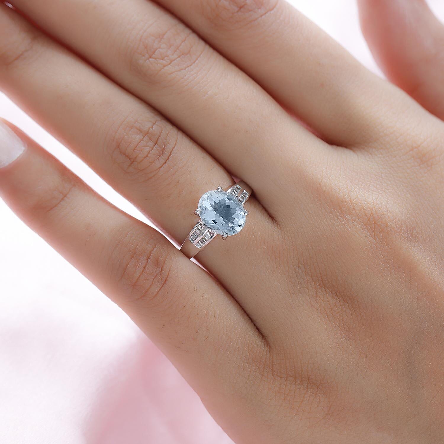 9K White Gold Santa Teresa Aquamarine and Diamond Ring 2.29 Ct.