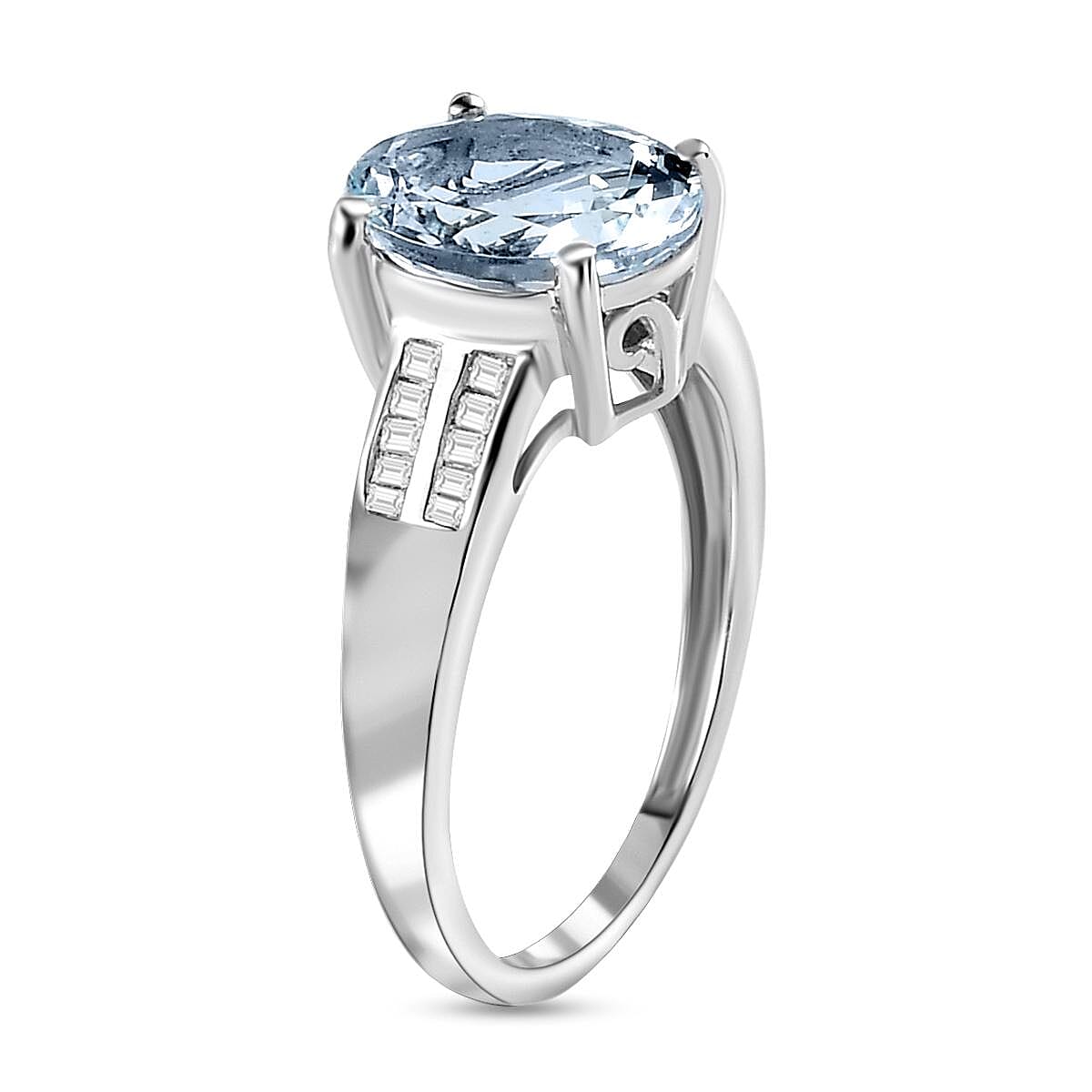 9K White Gold Santa Teresa Aquamarine and Diamond Ring 2.29 Ct.