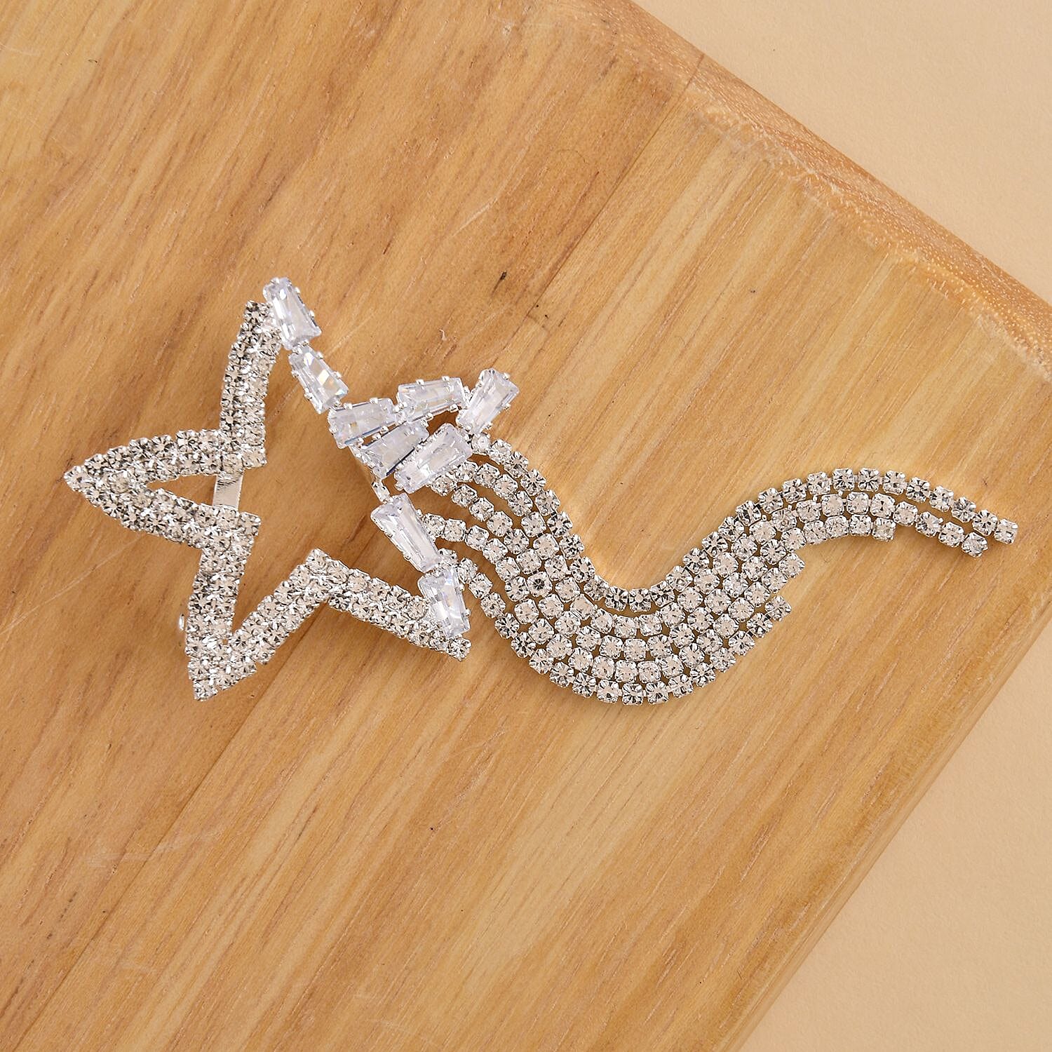 Simulated Diamond and White Austrian Crystal Star Fish Brooch in Silver Tone