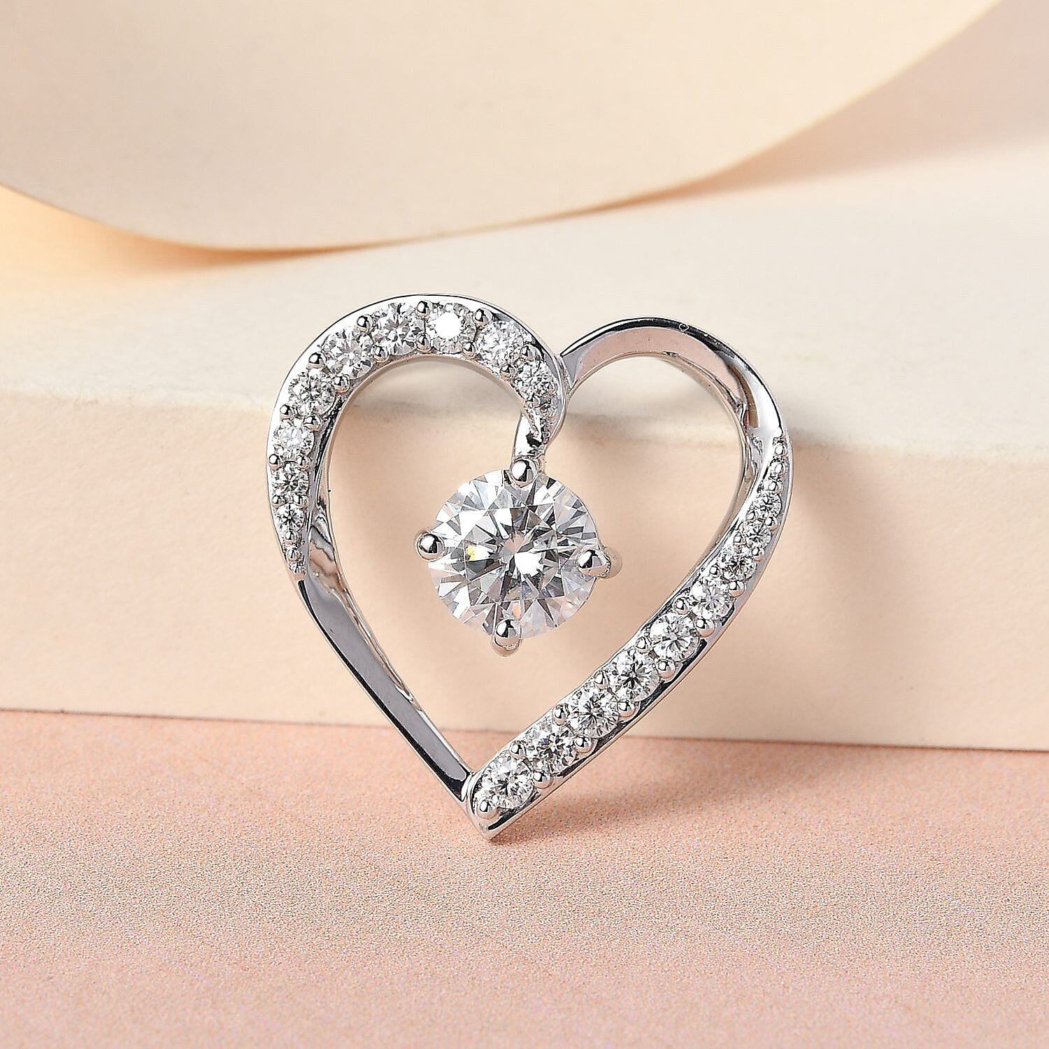 9K White Gold Moissanite Heart Pendant 1.07 Ct
