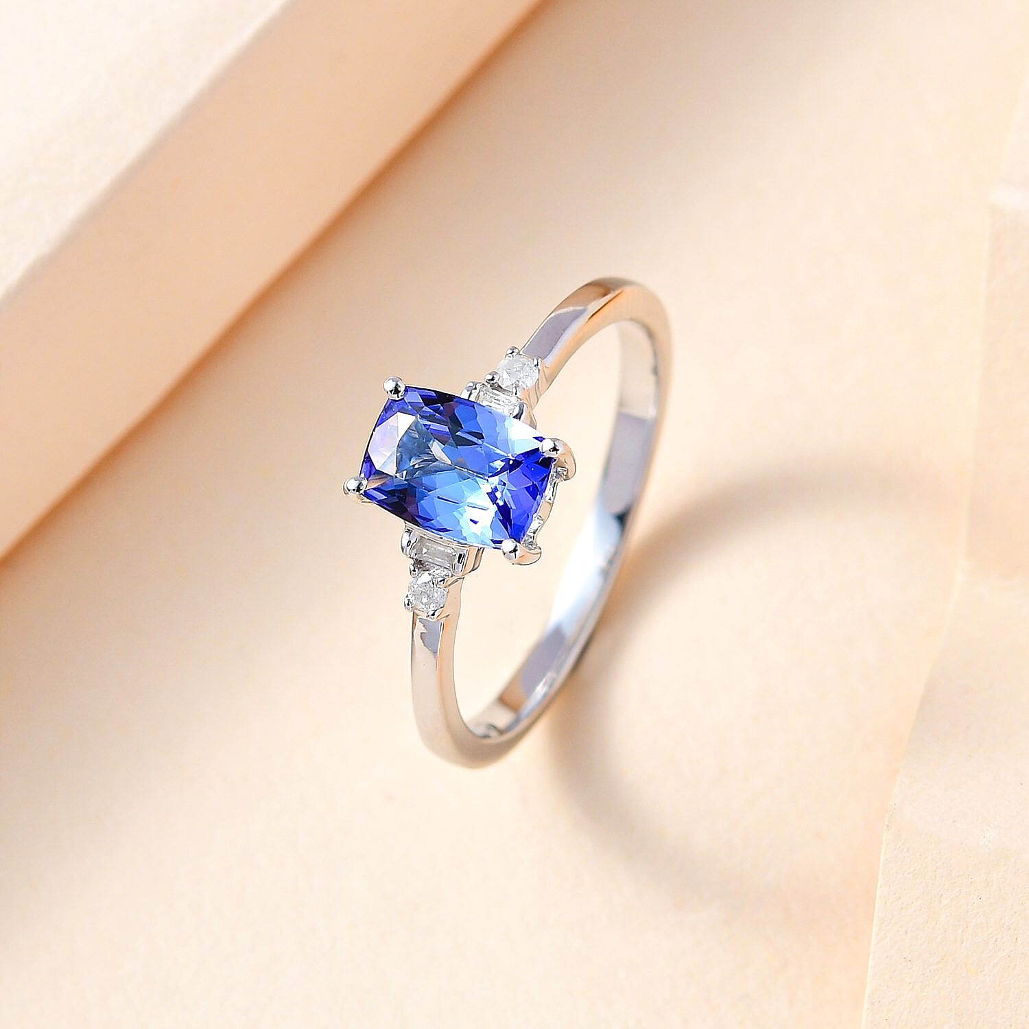 14K White Gold AAA Tanzanite and Diamond Ring 0.95 Ct.