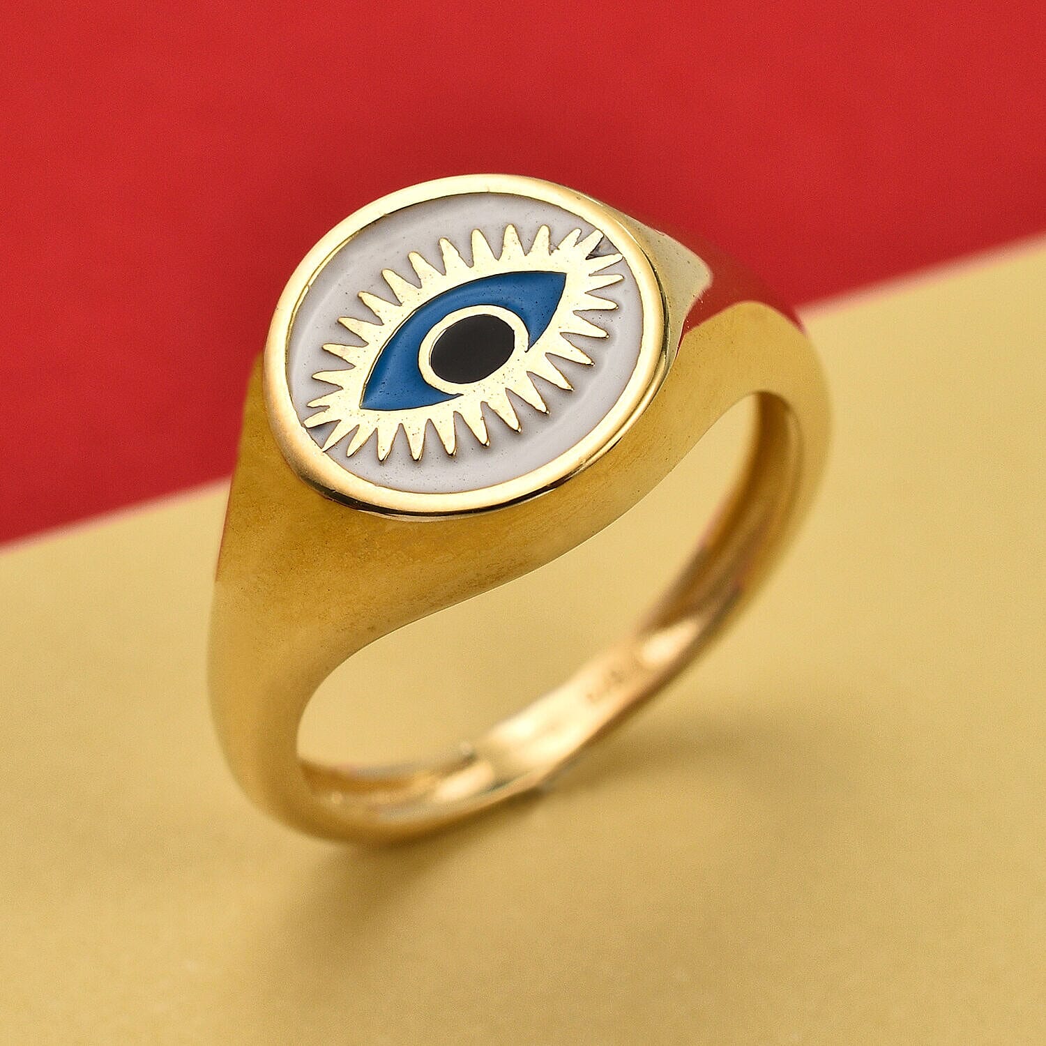 Las Vegas Closeout Deal - 9K Yellow Gold Enamelled Ring