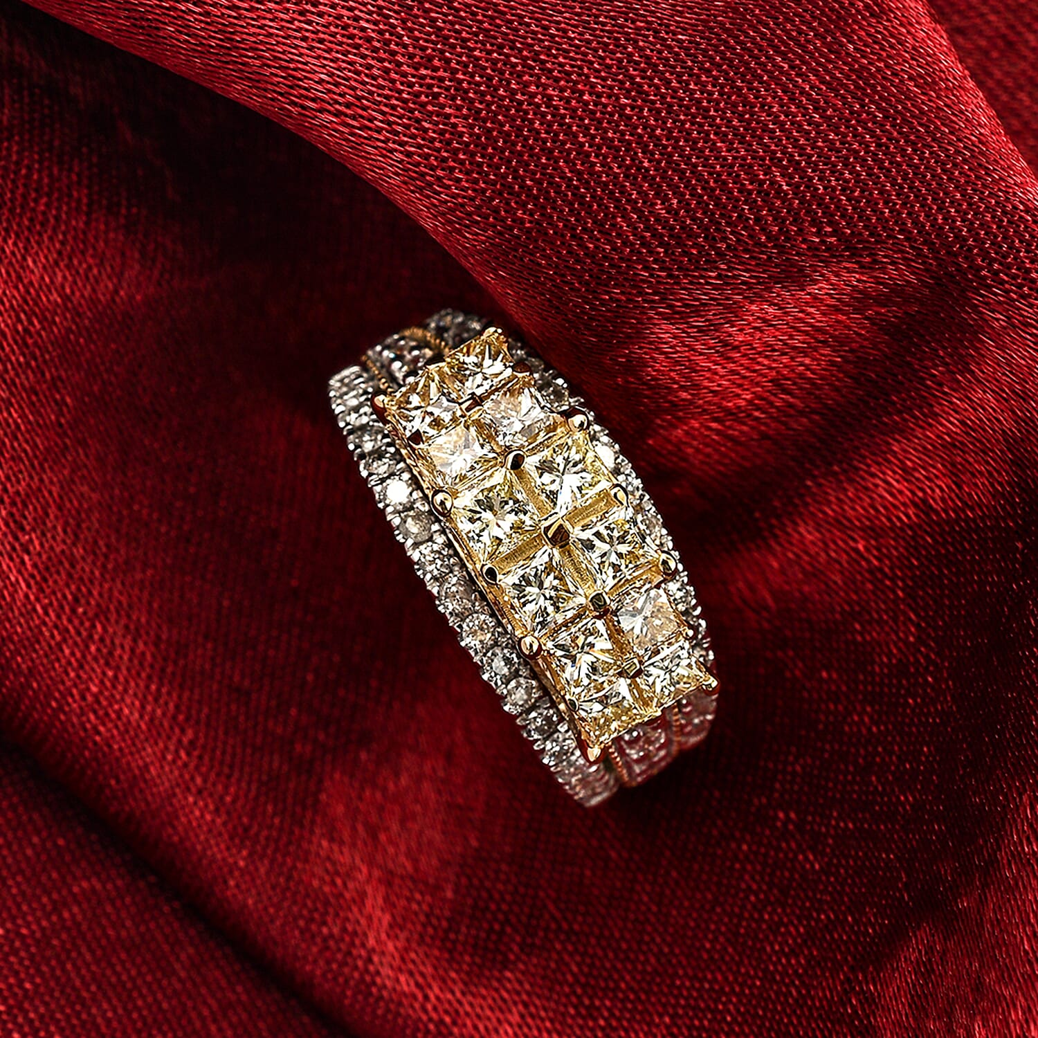 DIAMOND AUCTION OF THE YEAR - 14K Yellow Gold Natural Yellow Diamond and White Diamond (VS-I1) Ring 2.03 Ct, Gold Wt 5.40 Gms