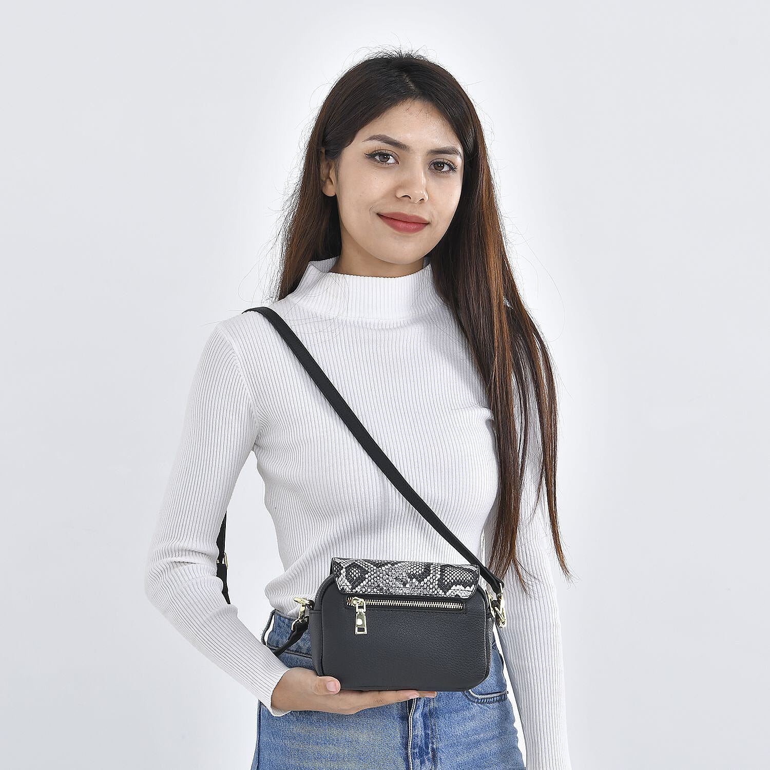 Sencilez Of Barcelona 100% Genuine Leather Snake Pattern Handbag with Shoulder Strap - Black