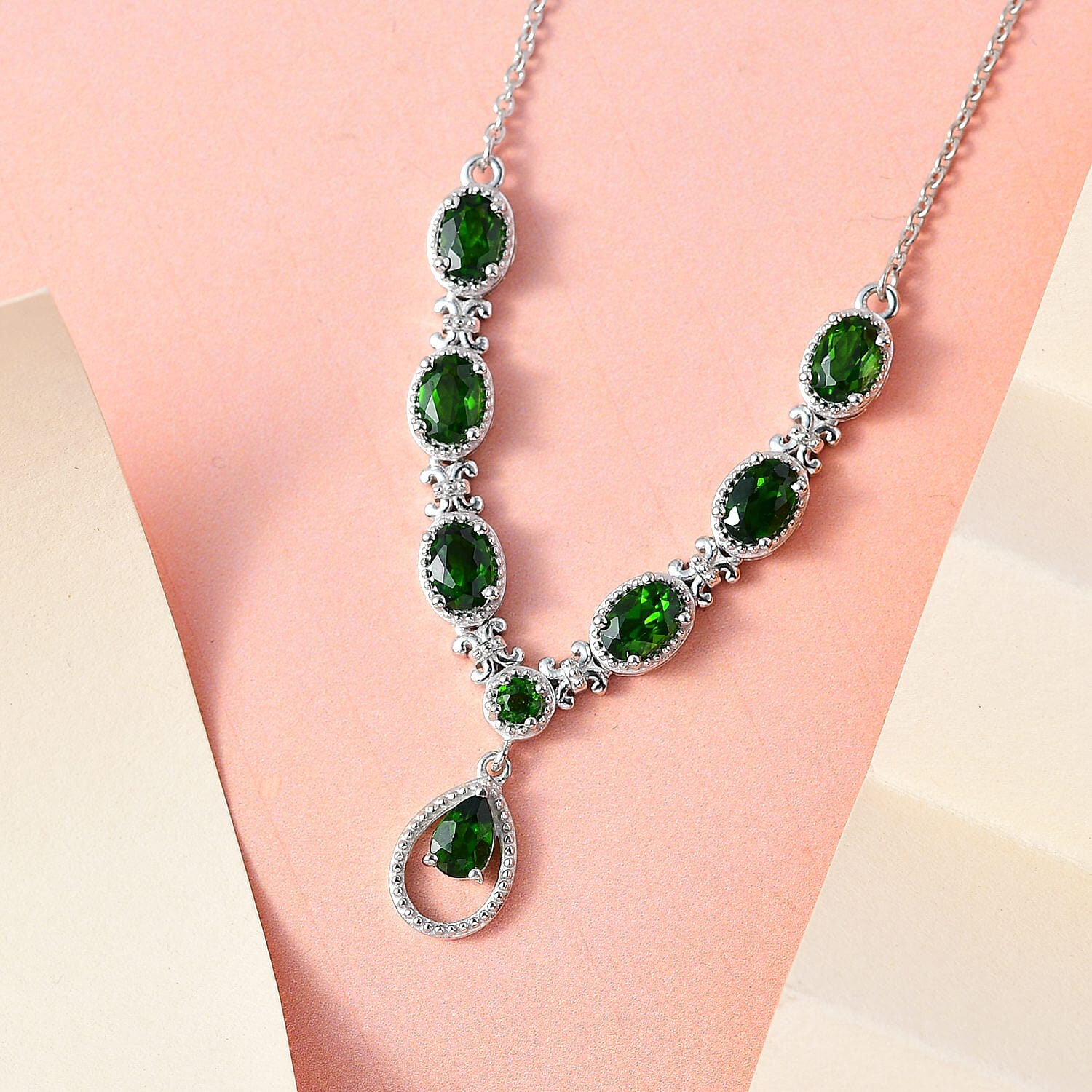 Natural Chrome Diopside Necklace (Size - 20) in Platinum Overlay Sterling Silver 3.56 Ct, Silver Wt. 7.67 Gms