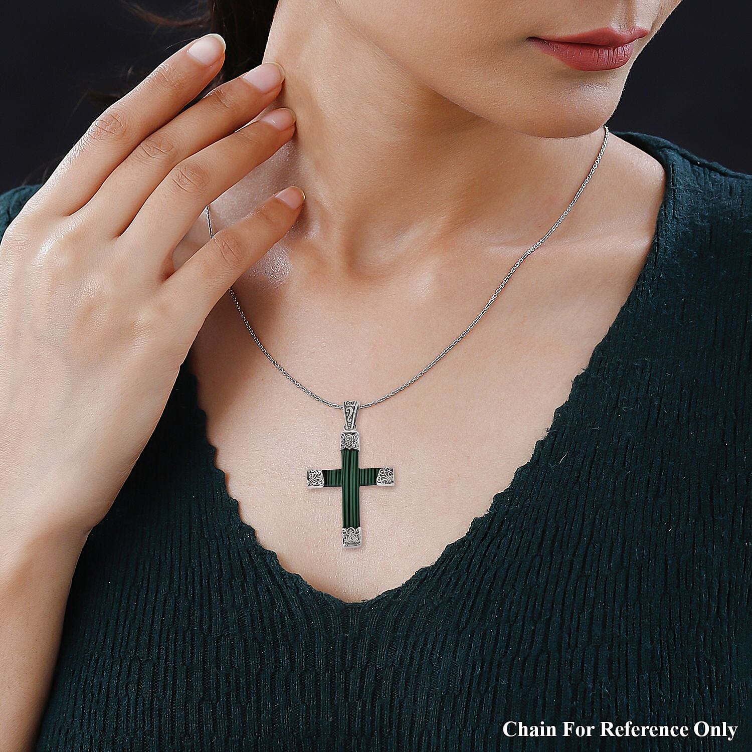 Royal Bali Collection - Malachite Cross Pendant in Sterling Silver 15.00 Ct, Silver Wt. 5 Gms