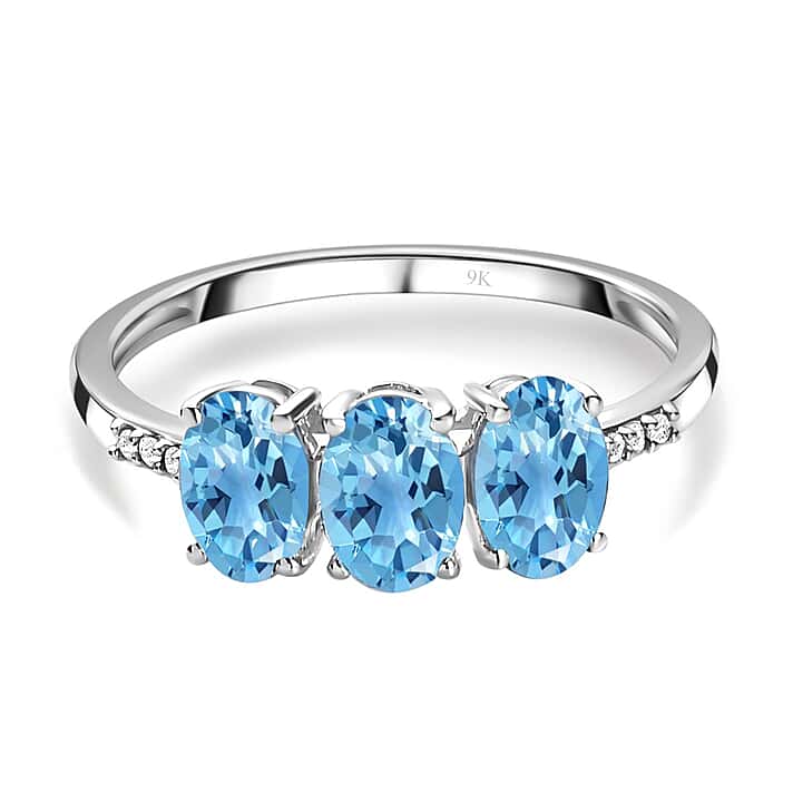 9K White Gold Santamaria Aquamarine and Diamond Ring 1.16 Ct.