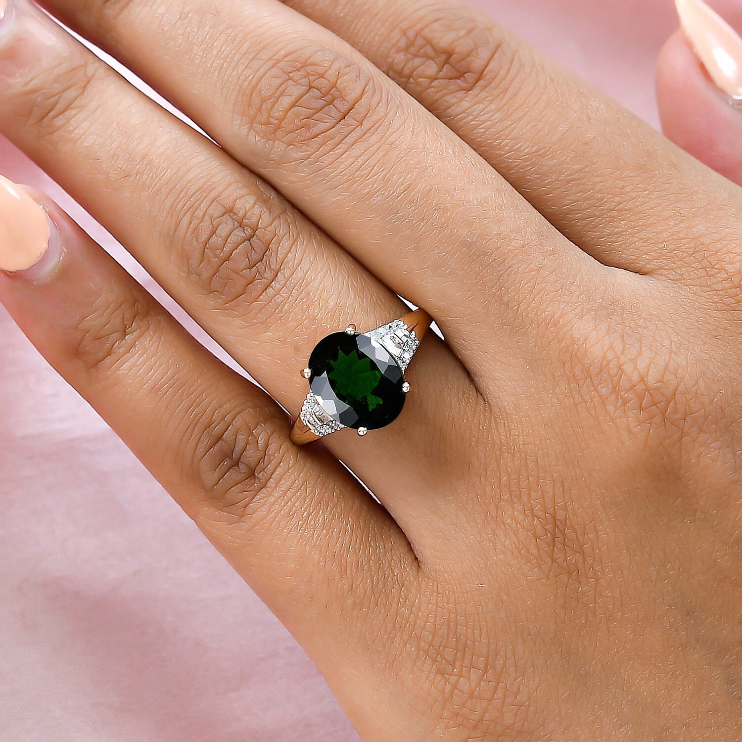 9K Yellow Gold Natural Chrome Diopside and Diamond Ring 3.61 Ct.