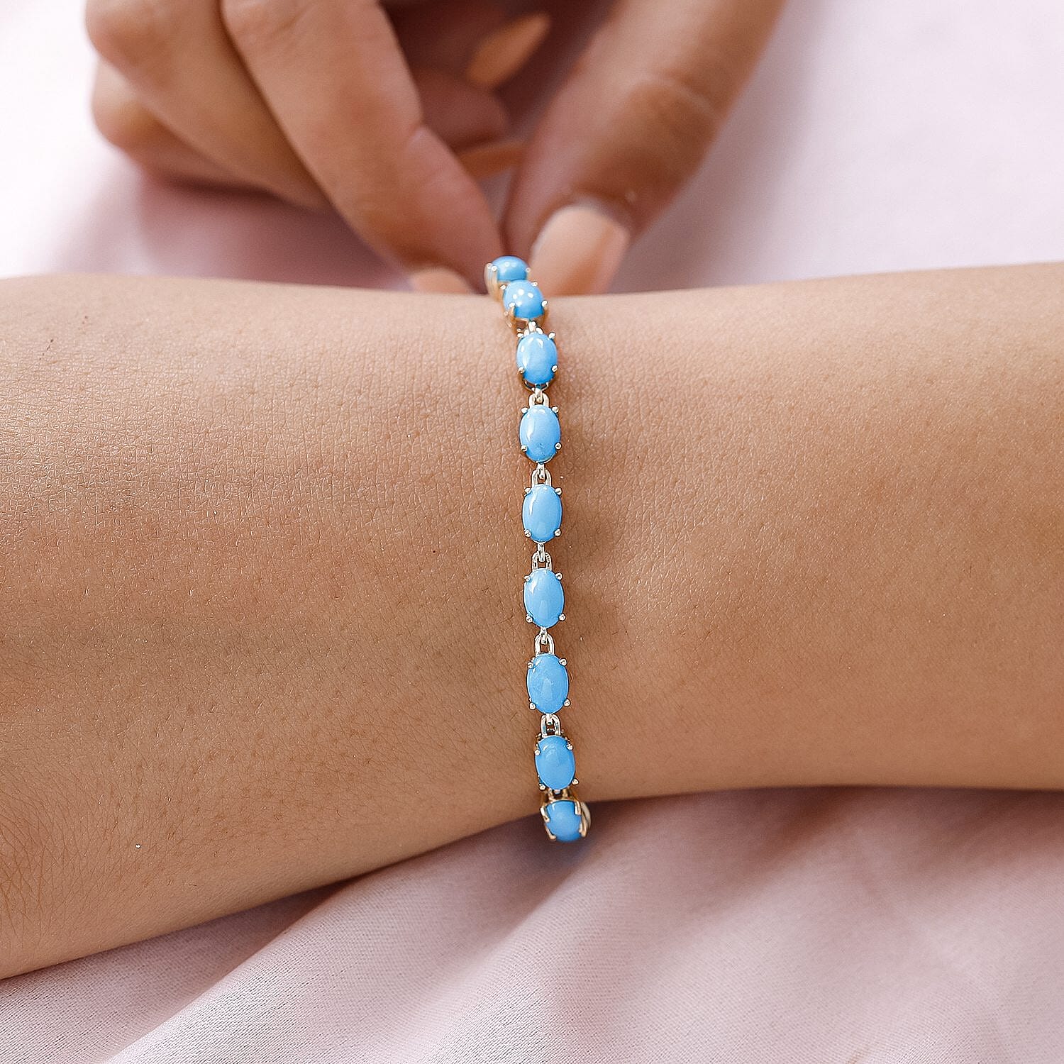 9K Yellow Gold Arizona Sleeping Beauty Turquoise Bracelet (Size - 7.5) 9.19 Ct