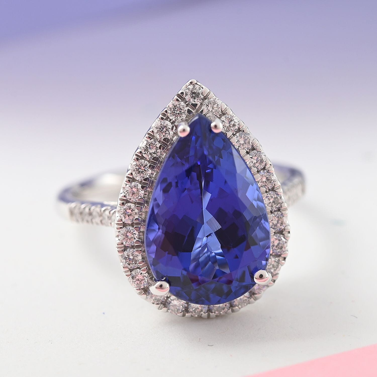 950 Platinum  AAAA  Tanzanite   White Diamond  VS Ring 6.25 pc,  Platinum Wt. 5.98 Gms  6.250  Ct.
