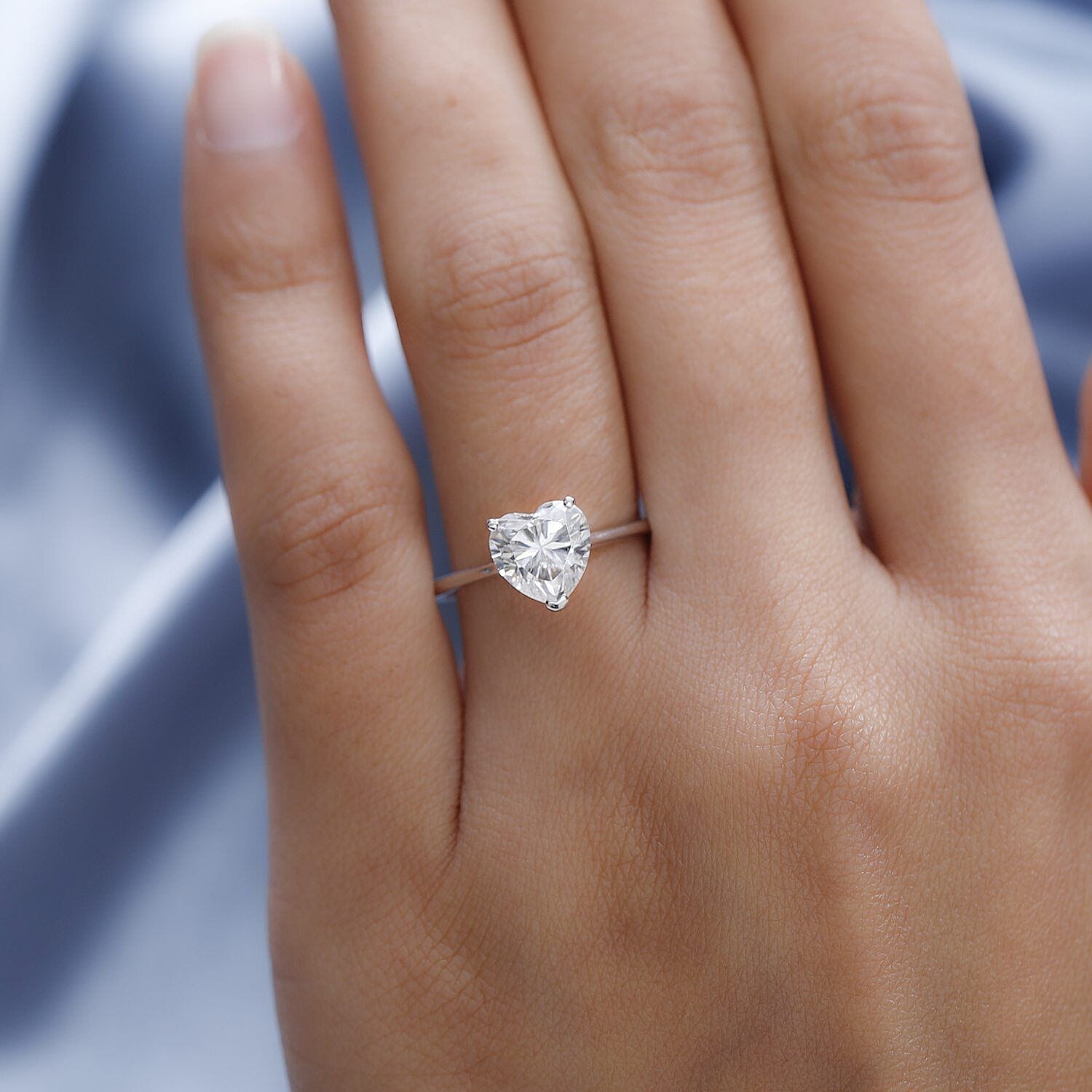 9K White Gold Moissanite Heart Ring 2.02 Ct