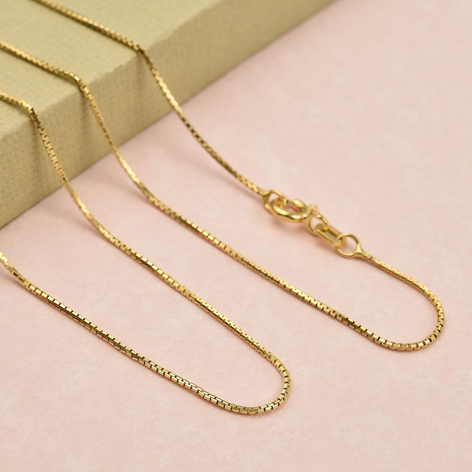 Italian Made-Sterling Silver Box Necklace (Size - 18) With Spring Ring Clasp.