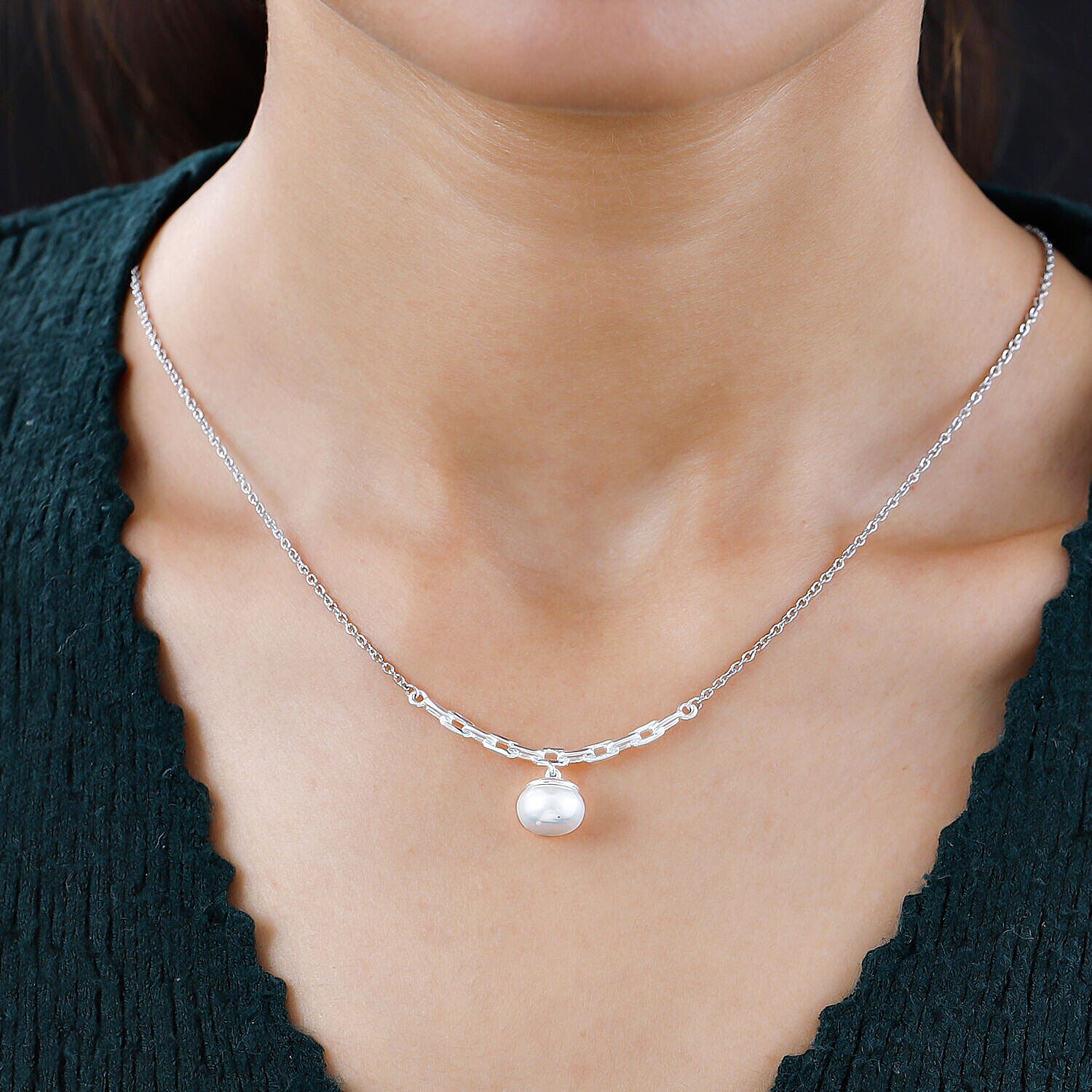 Fresh Water Pearl Necklace in Sterling Silver (Size - 20)