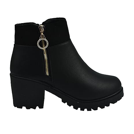 Manchester Closeout Zipper Ankle Boots (Size 4) - Black