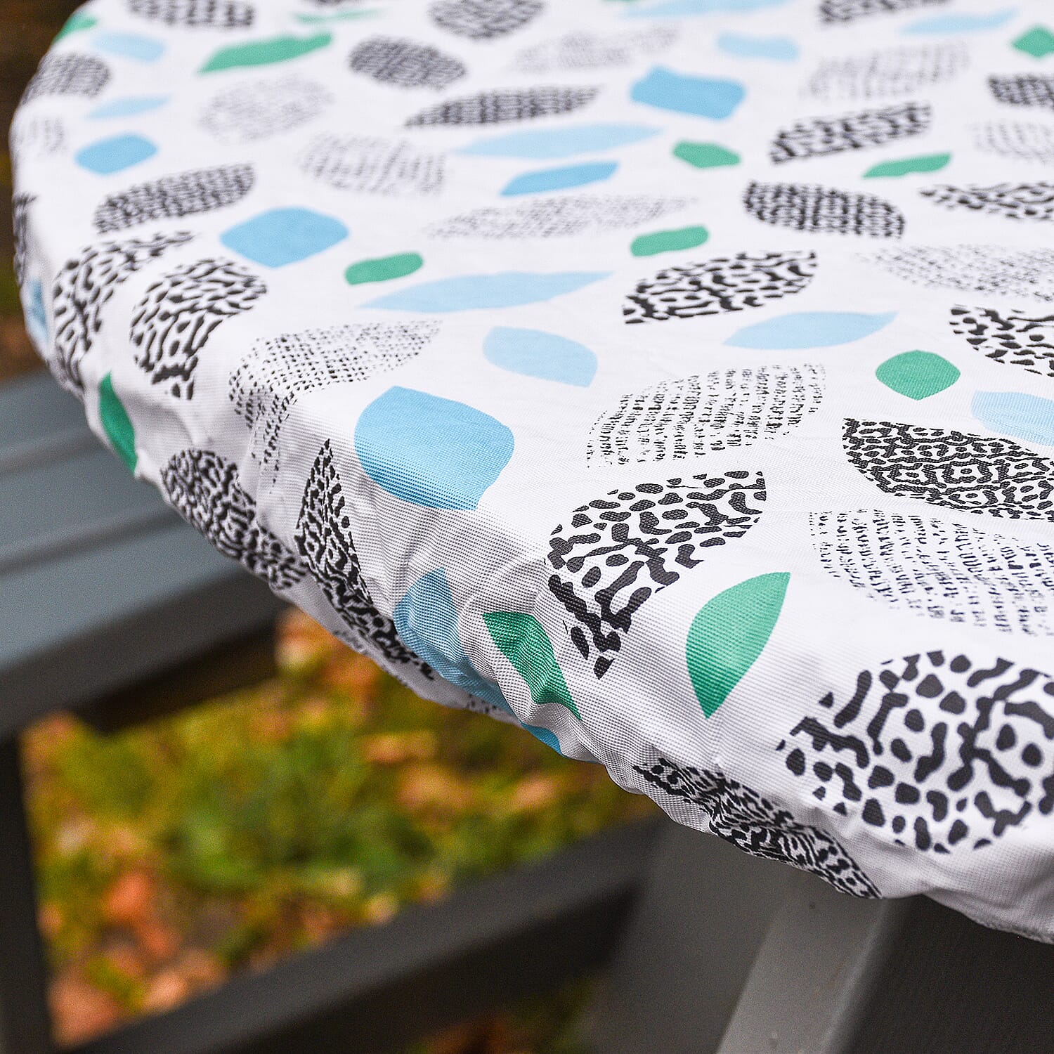 Homesmart Leaves Pattern Round Table Cloth (Size 140 cm) - White and Multi