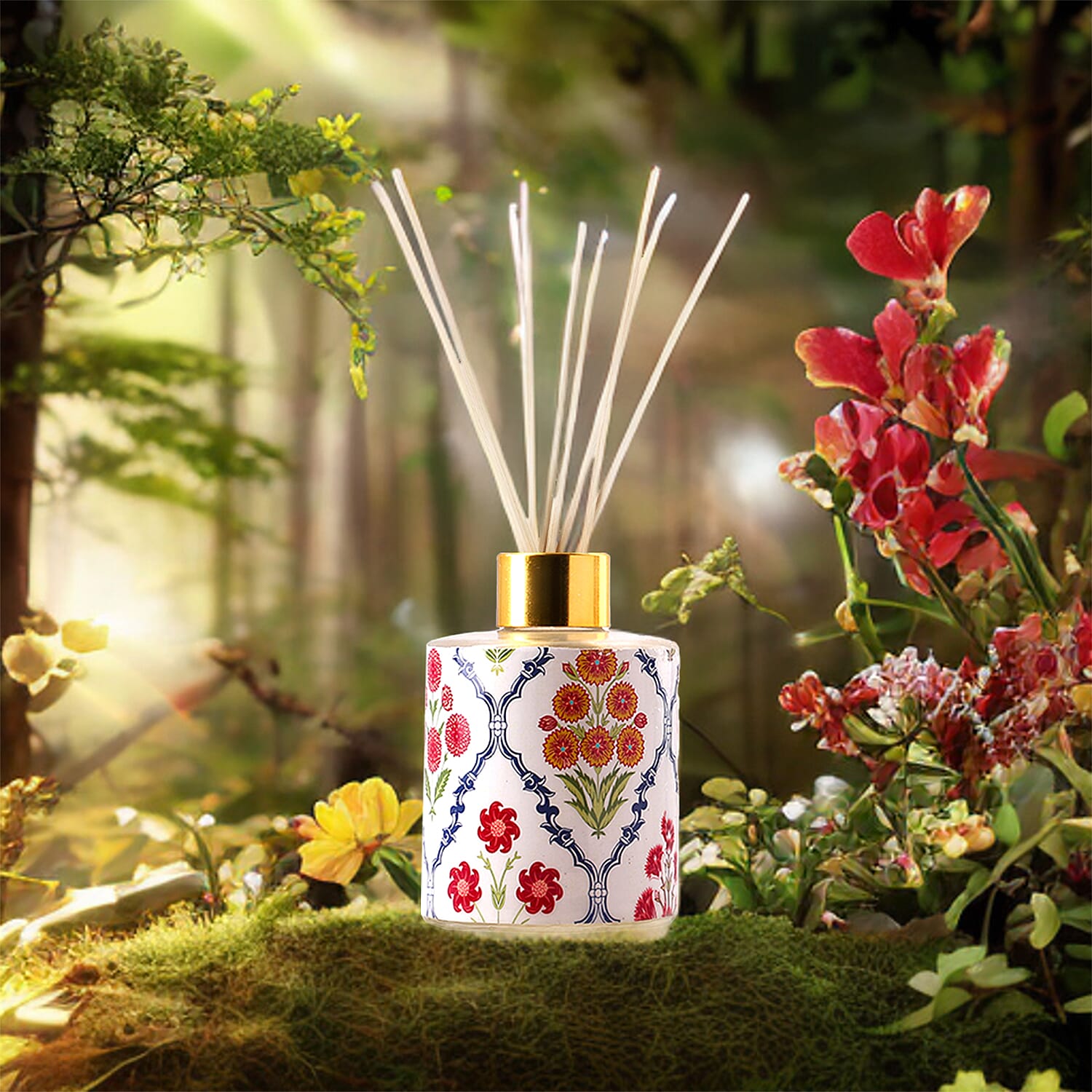 Reed Diffuser in Enamelled Glass Bottle with Gold Cap (Size 24x6x6 cm) - 150ml - Magnolia Lily