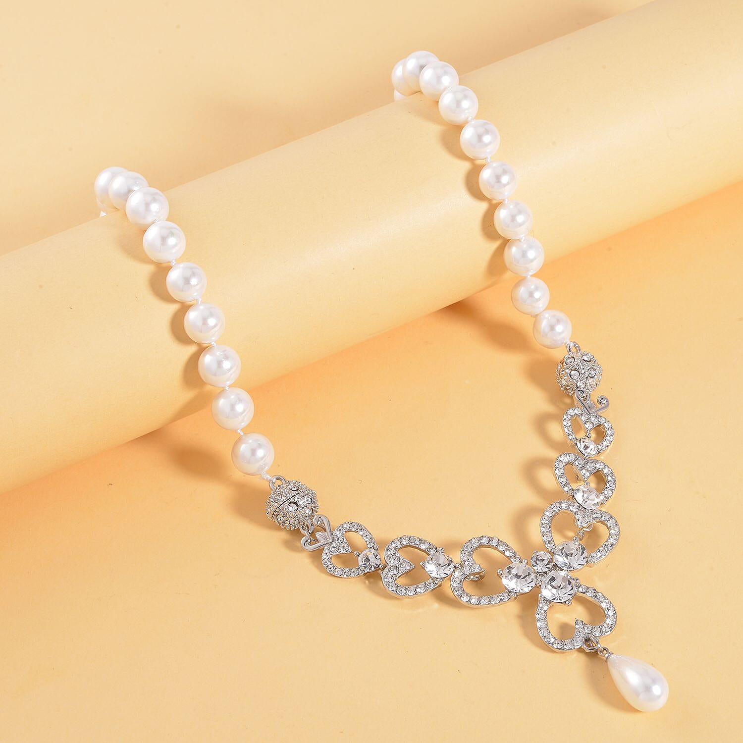 White Austrian Crystal and White Shell Lovers Knot Pearl Necklace (Size - 23)