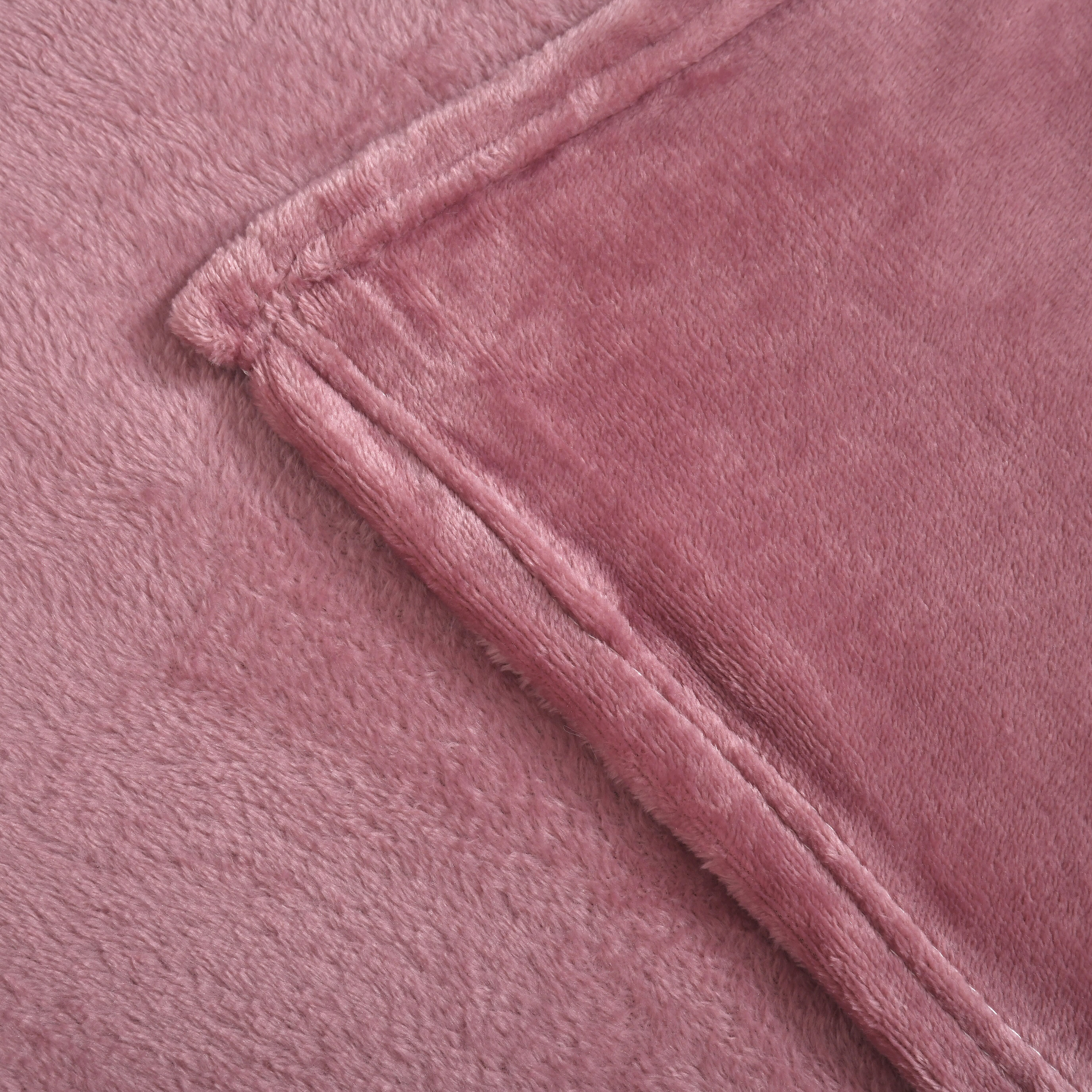 Duluxe Collection - Velour Effect Warm Teddy Blanket (Size 152x127cm) - Rose