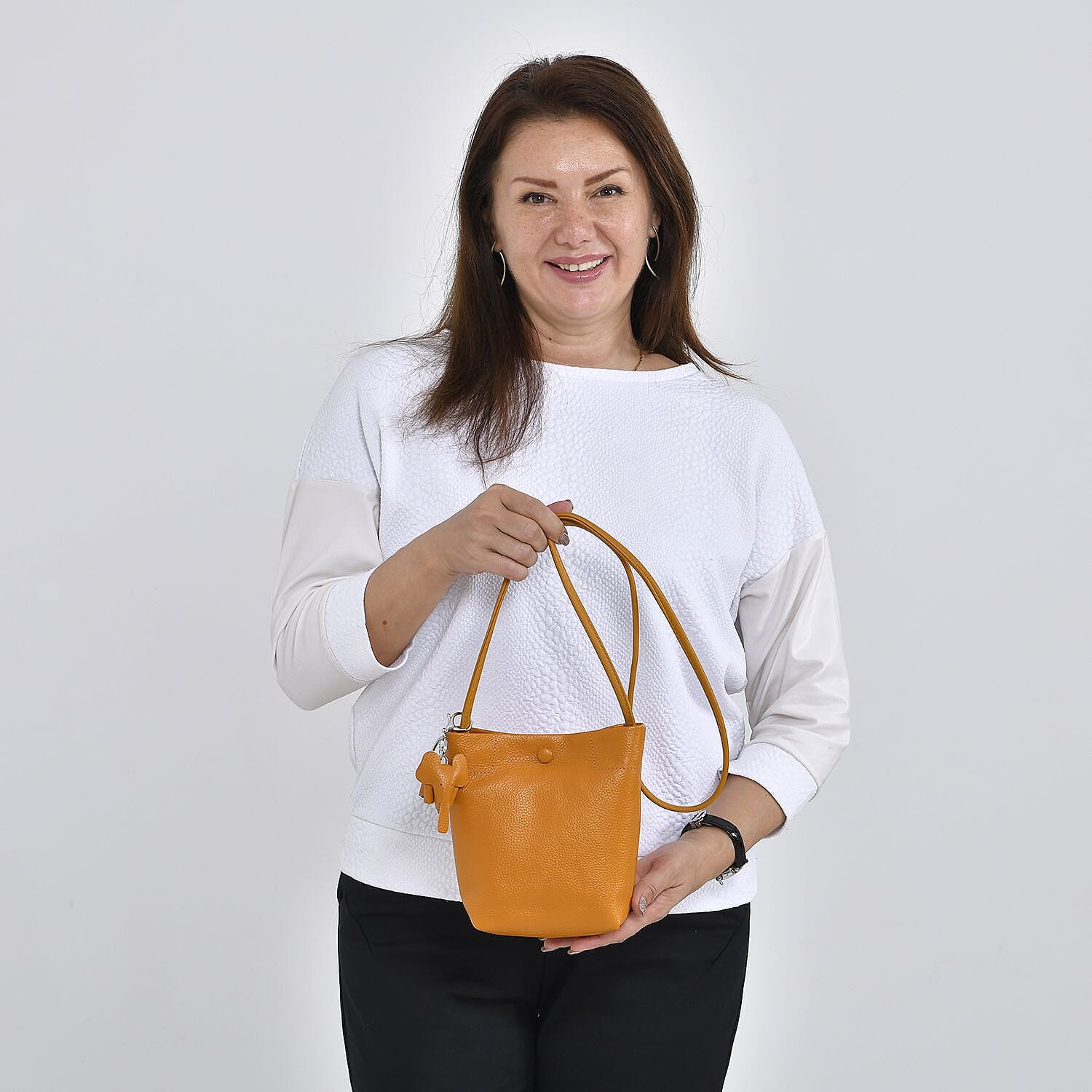 Crossbody 100% Leather Bag with Long Strap (Size 125 cm) and Elephant Keychain (Size 18x17x8 cm) - Tan