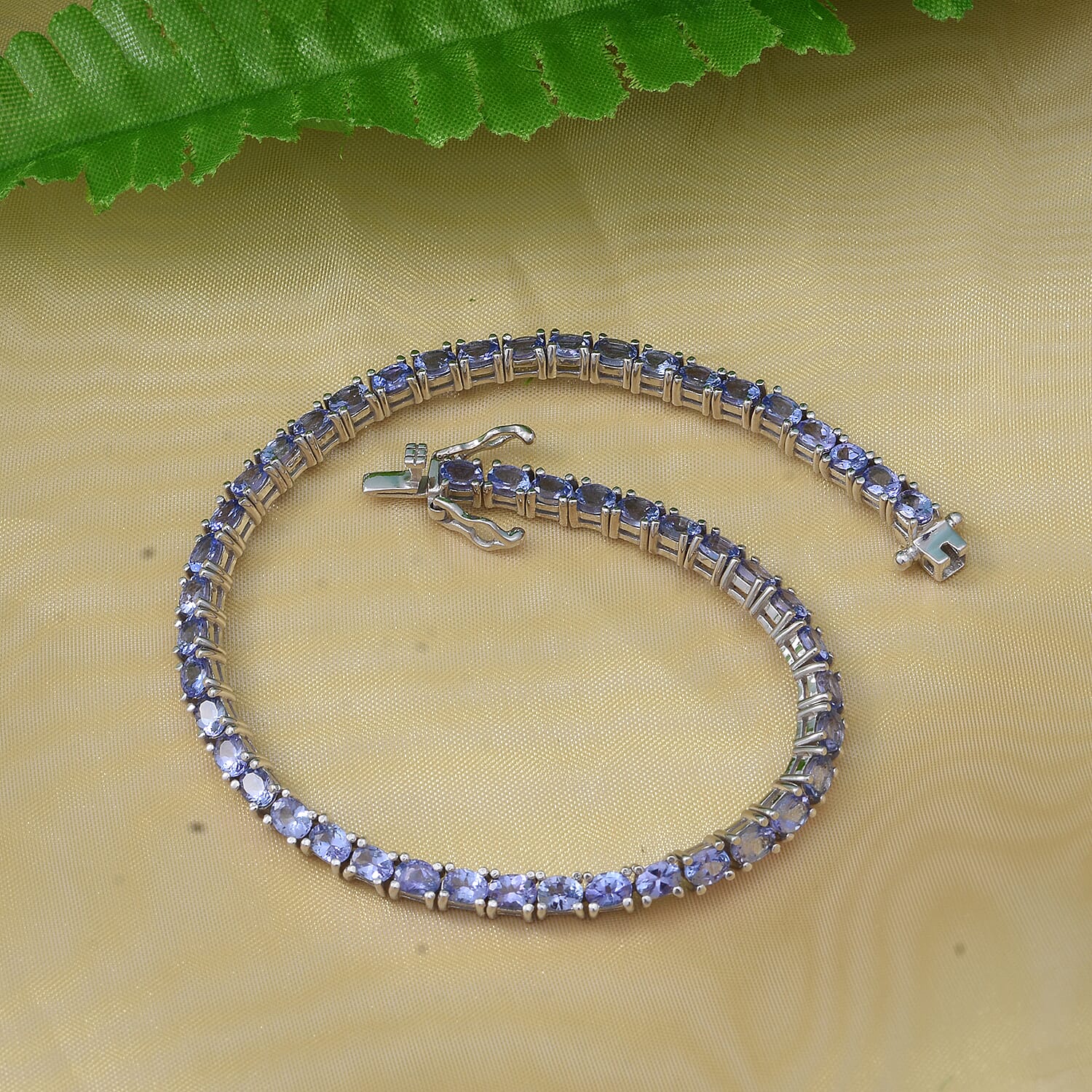 Tanzanite Bracelet (Size 6.5) in Rhodium Overlay Sterling Silver 5.85 Ct, Silver Wt. 8.00 Gms