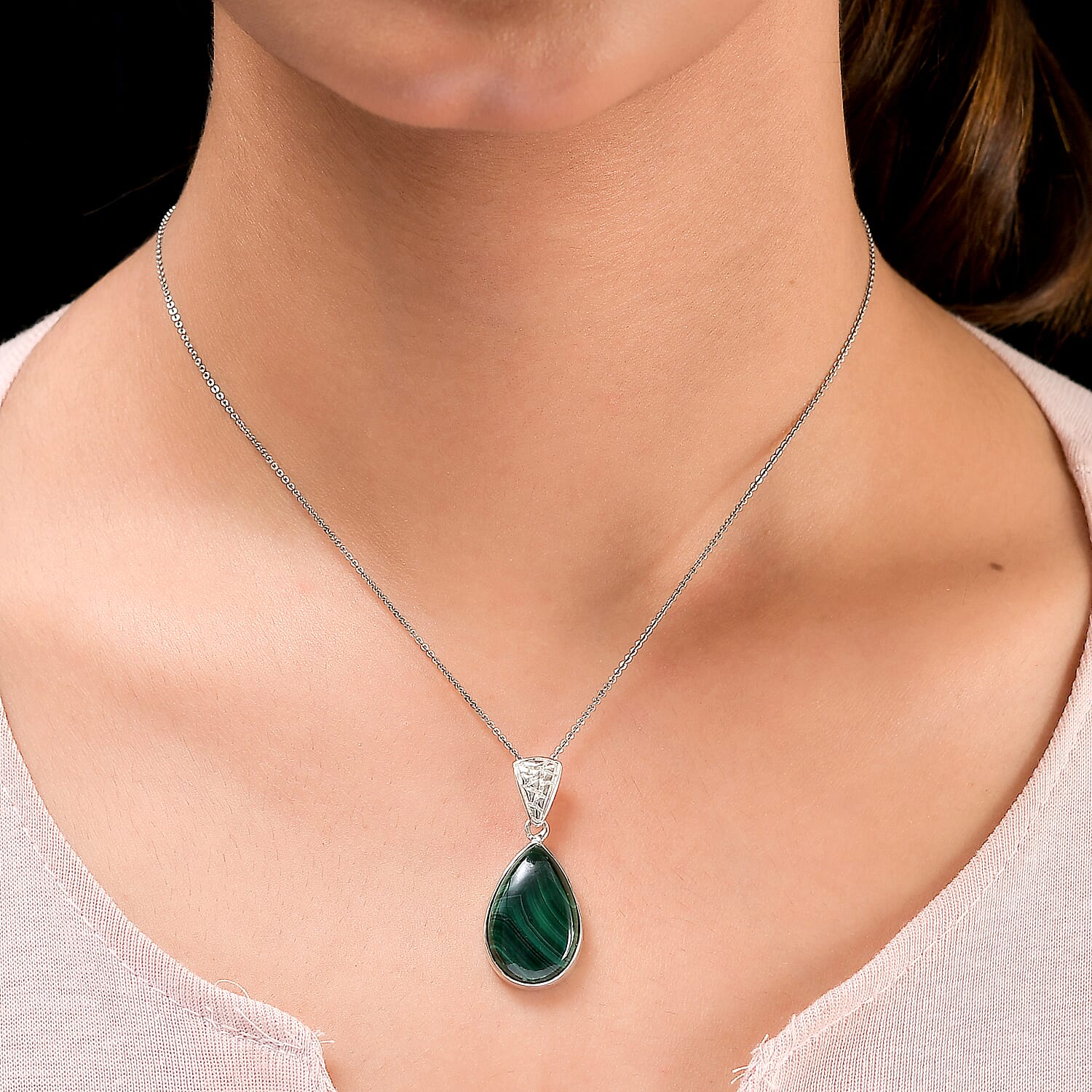 Malachite Pendant in Sterling Silver 17.01 Ct.