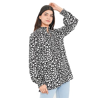 https://tjcuk.sirv.com/Products/73/1/7311571/TAMSY-Leopard-Pattern-Womens-Top-Black_7311571_1.jpg?w=342&h=342