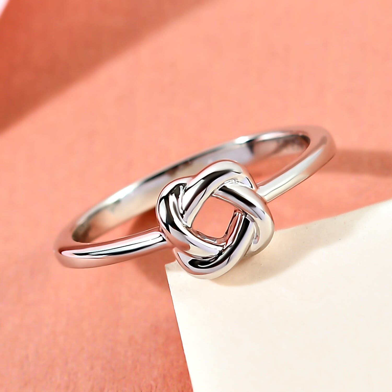 950 Platinum Knot Ring, Platinum Wt 4.00 Gms.