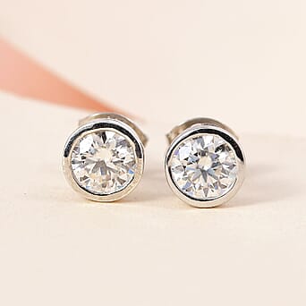 https://tjcuk.sirv.com/Products/73/1/7312242/Moissanite-Solitaire-Stud-Earrings-in-White-Gold-Plated-Sterling-Silve_7312242_1.jpg?w=342&h=342